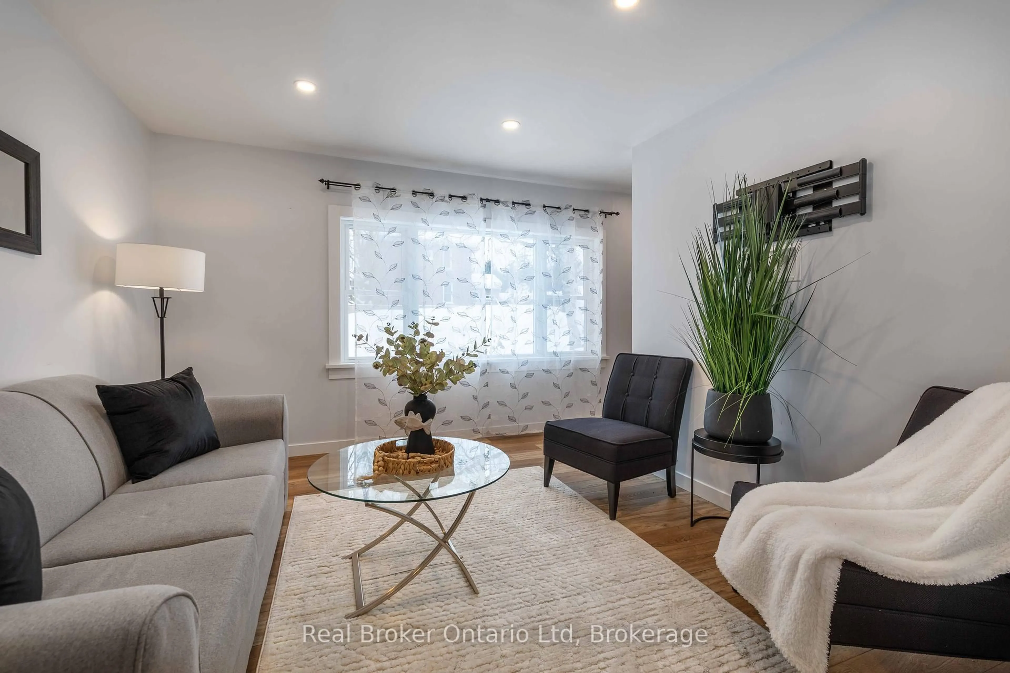 Living room with furniture, unknown for 1805 3rd Ave, Owen Sound Ontario N4K 4R7