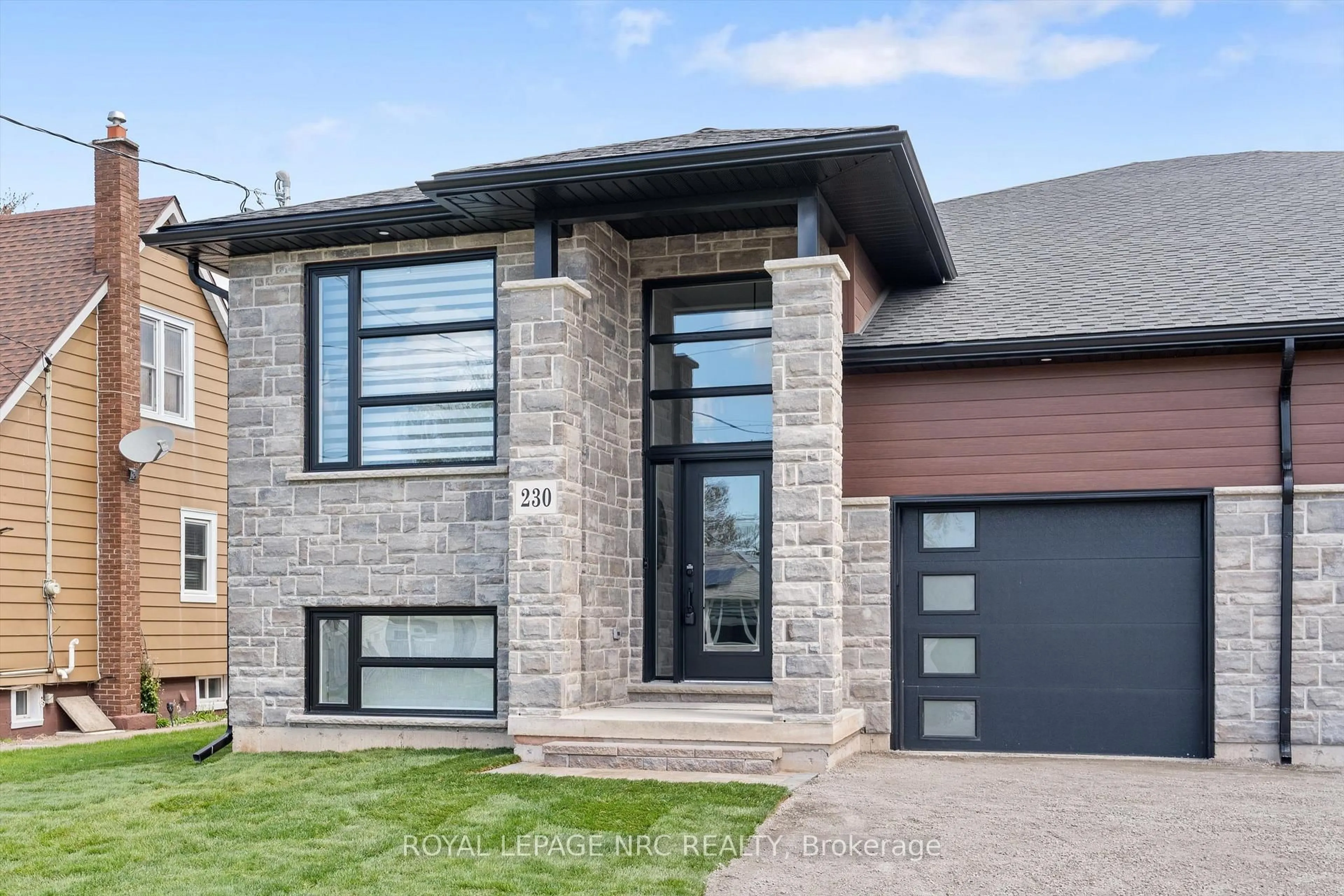 Home with brick exterior material, street for 230 Knoll St, Port Colborne Ontario L3K 5B6