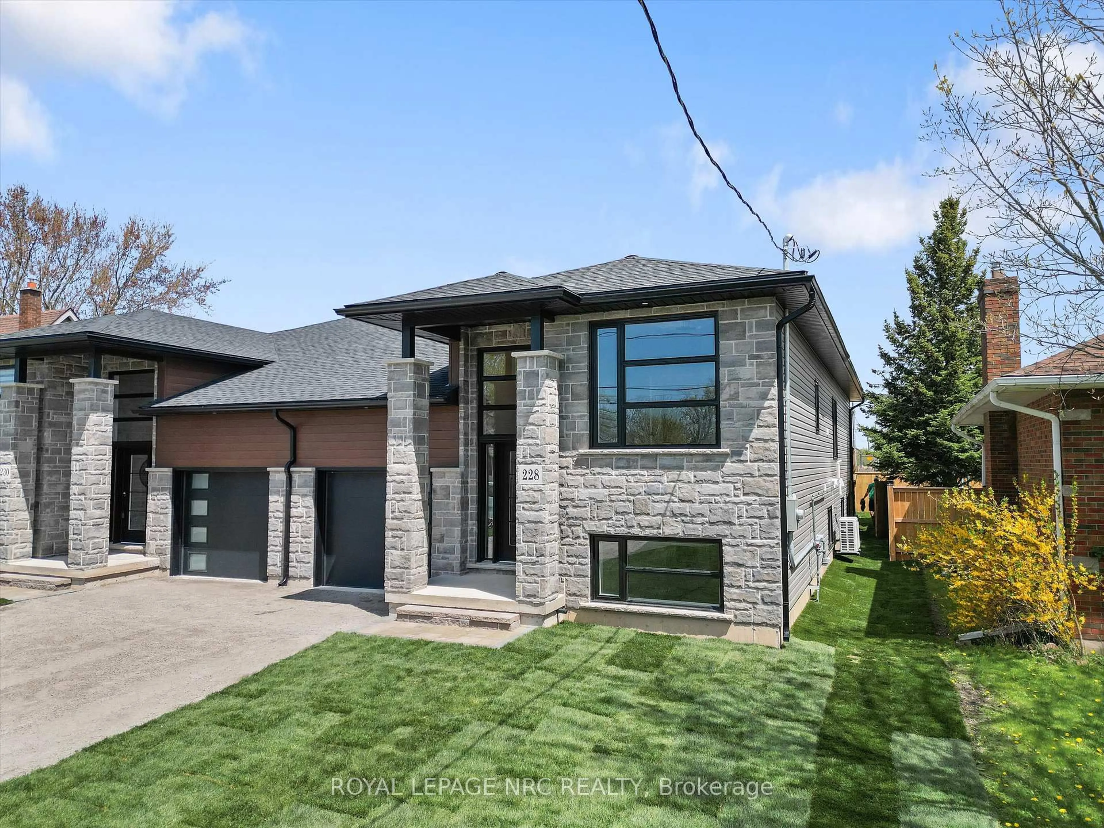 Home with brick exterior material, street for 228 Knoll St, Port Colborne Ontario L3K 5B6