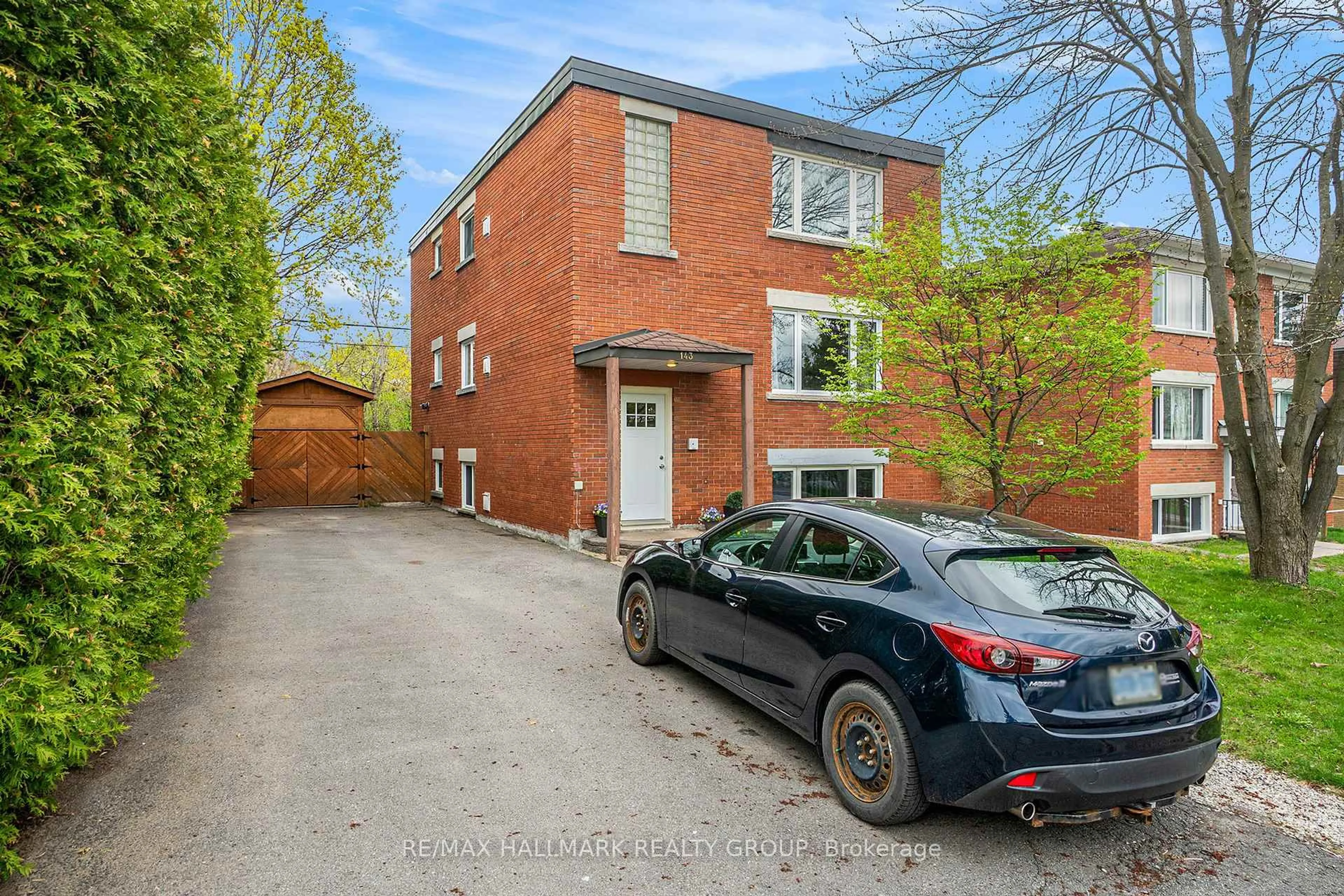 Home with brick exterior material, street for 143 Granville St, Ottawa Ontario K1L 6Y3