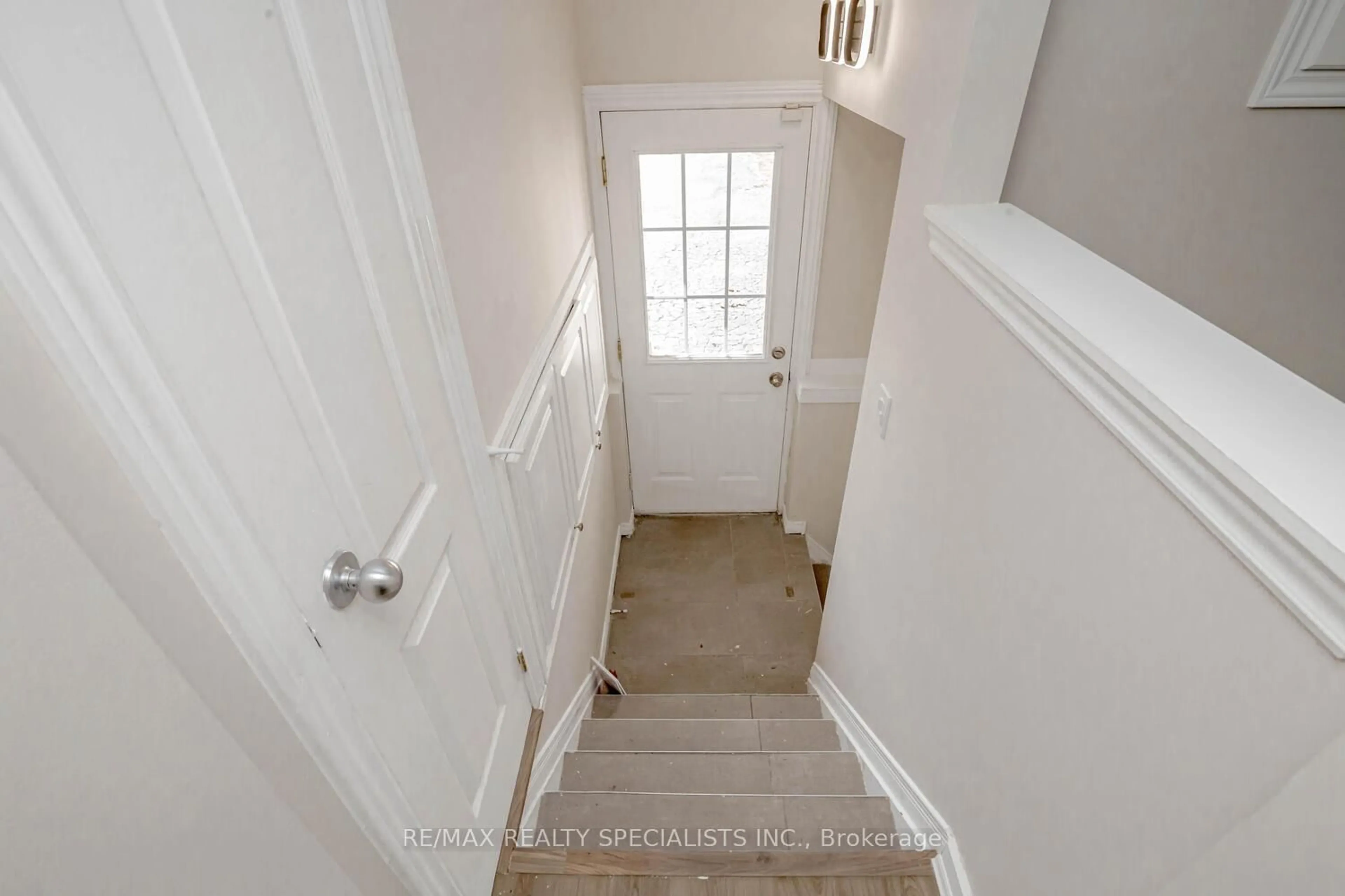 Unknown for 206 Green Rd, Hamilton Ontario L8E 2A3