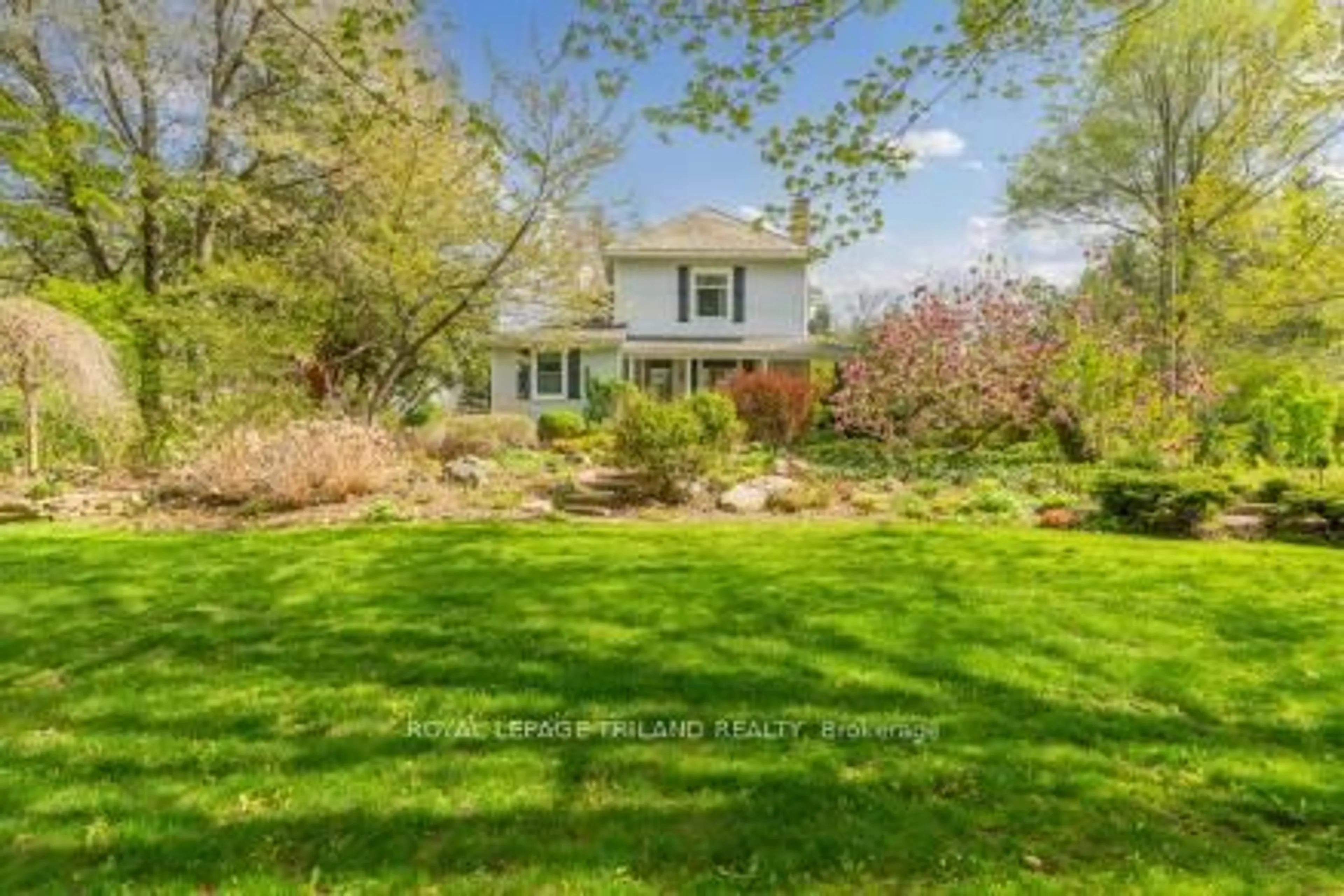 A pic from outside/outdoor area/front of a property/back of a property/a pic from drone, water/lake/river/ocean view for 9907 Littlewood Dr, Middlesex Centre Ontario N6P 1P3