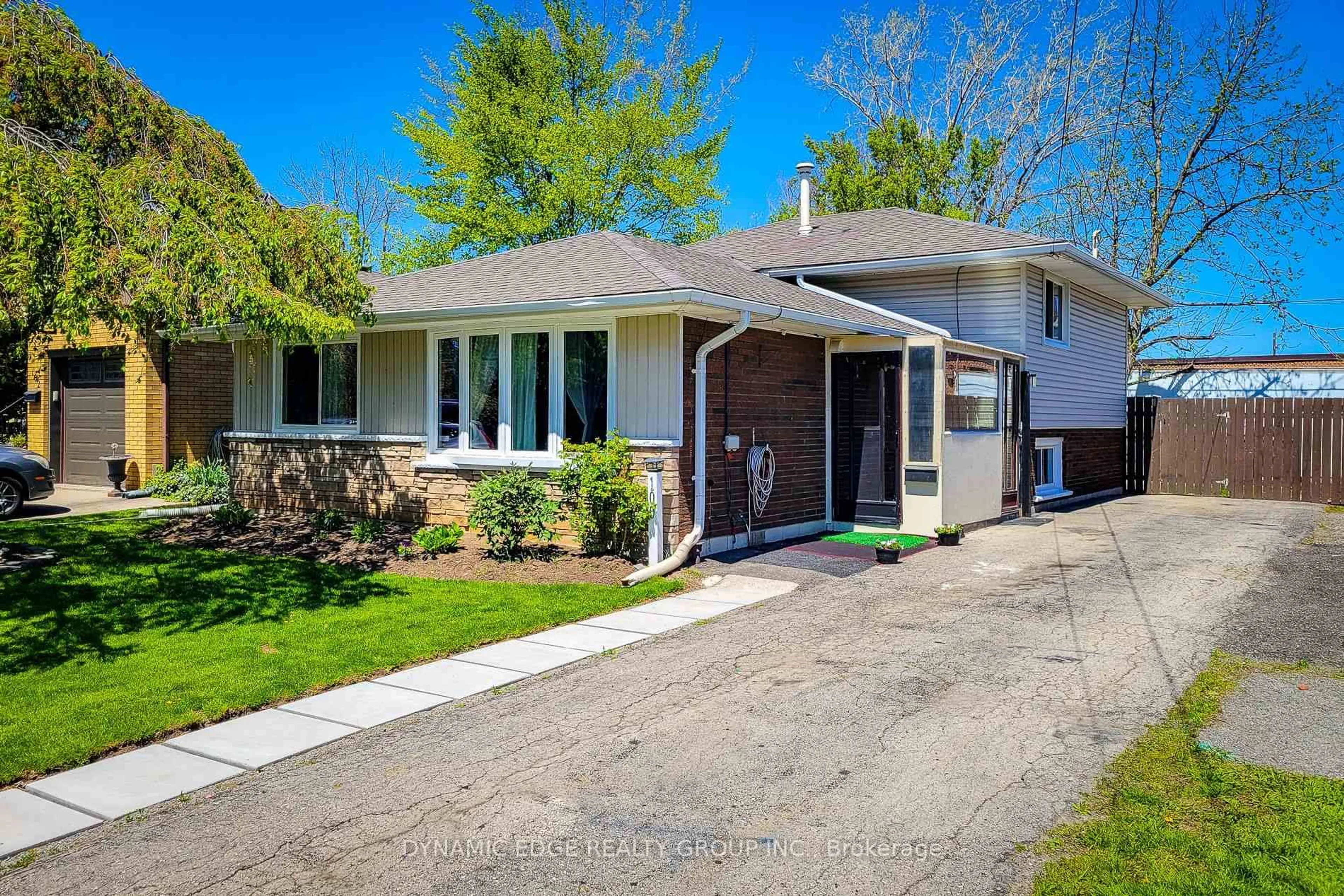 Unknown for 100 Mountain Ave, Hamilton Ontario L8G 3P7