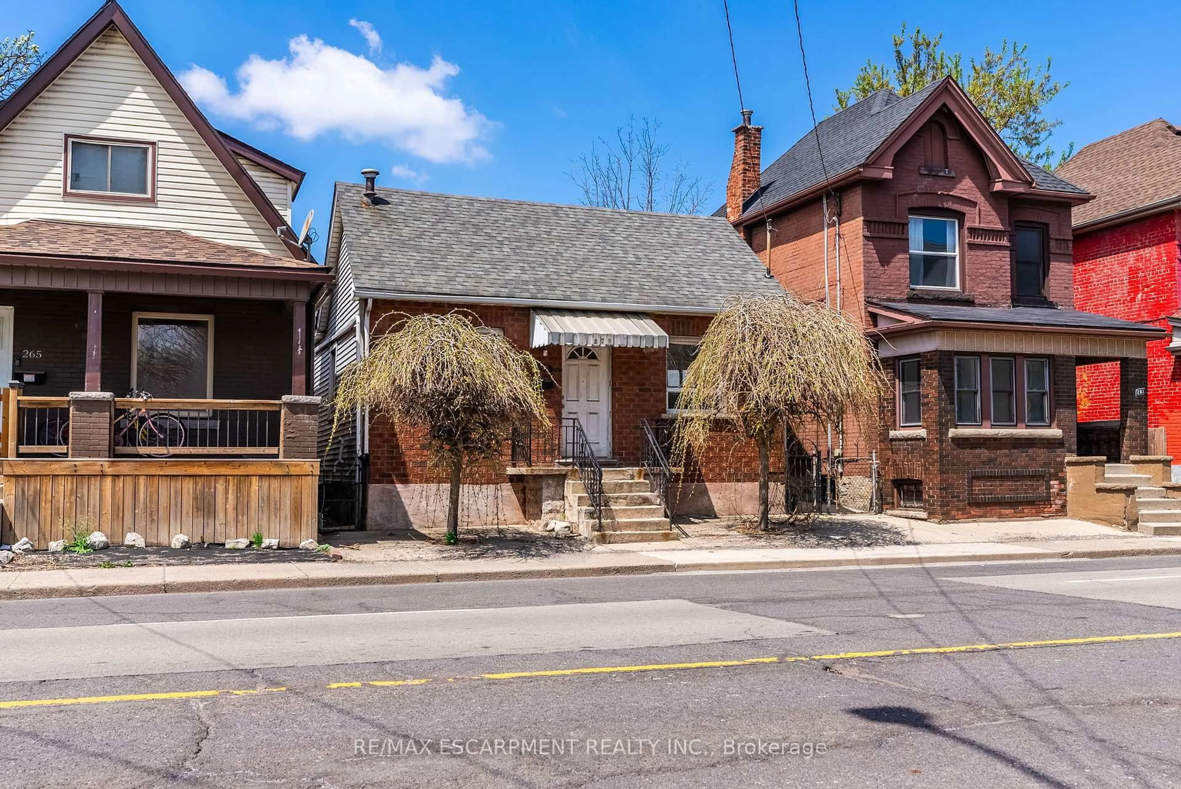 Home with brick exterior material, street for 279 Wentworth St, Hamilton Ontario L8L 5V9