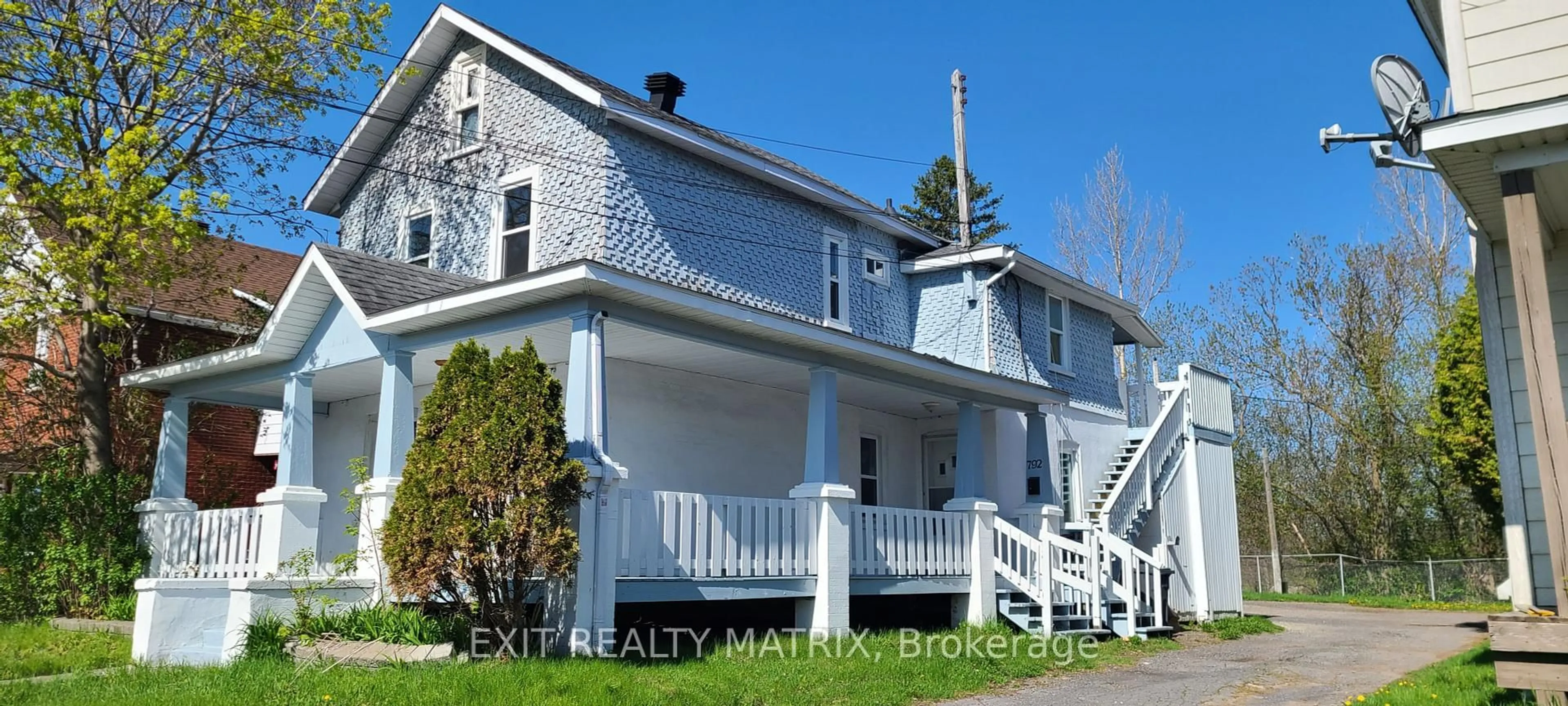 Home with vinyl exterior material, street for 790-794 Mcgill St, Hawkesbury Ontario K6A 1R4