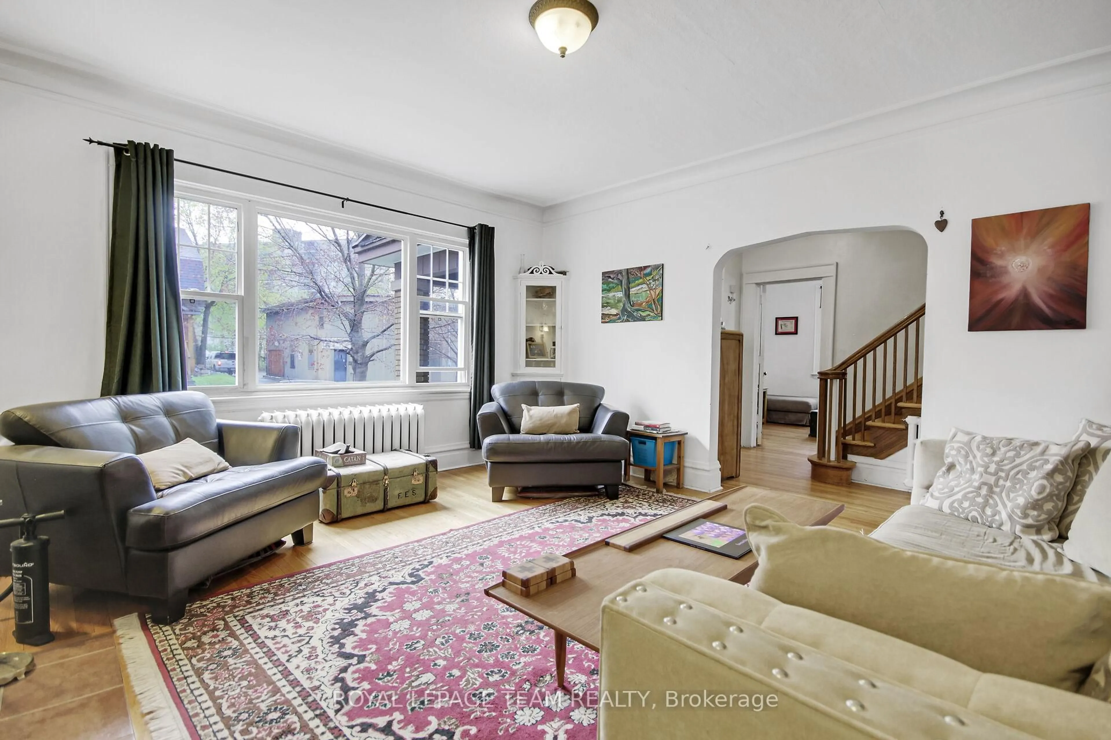 Living room with furniture, unknown for 27 Irving Ave, Ottawa Ontario K1Y 1Z2