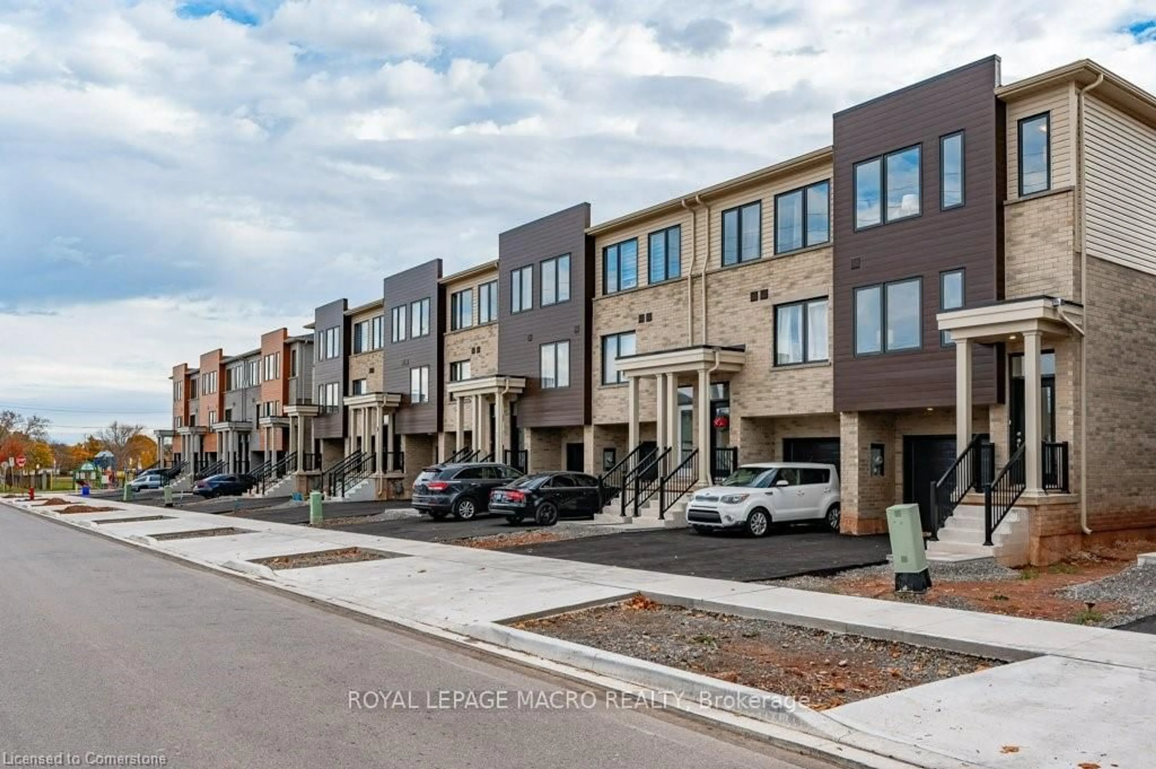 Unknown for 11B Bingham Rd, Hamilton Ontario L8H 0B5