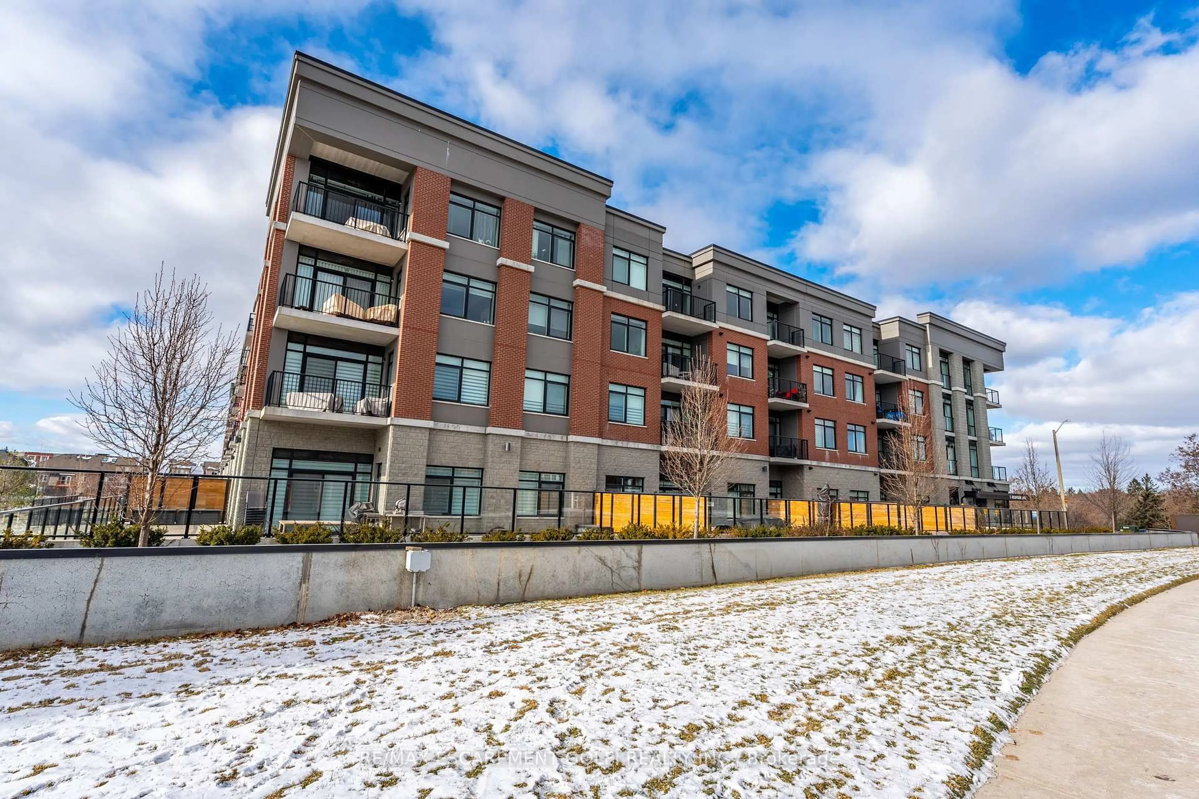Patio, building for 1 Redfern Ave #329, Hamilton Ontario L9C 0E6