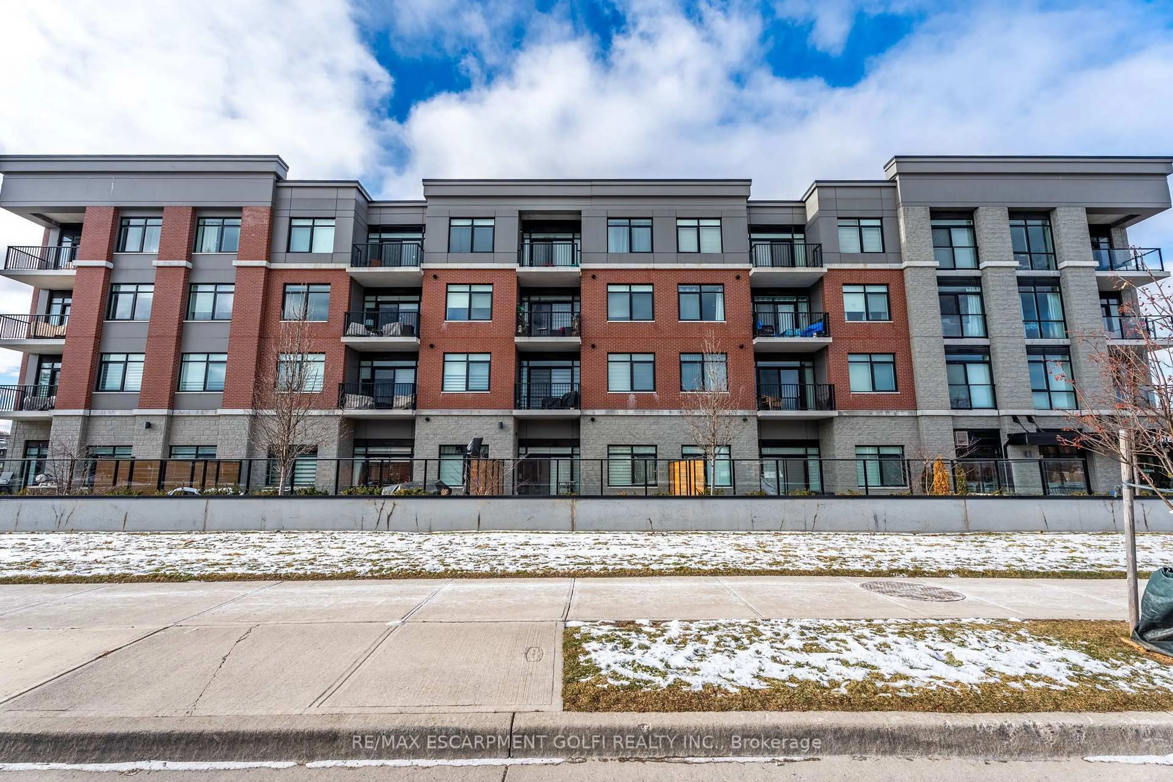 Unknown for 1 Redfern Ave #329, Hamilton Ontario L9C 0E6