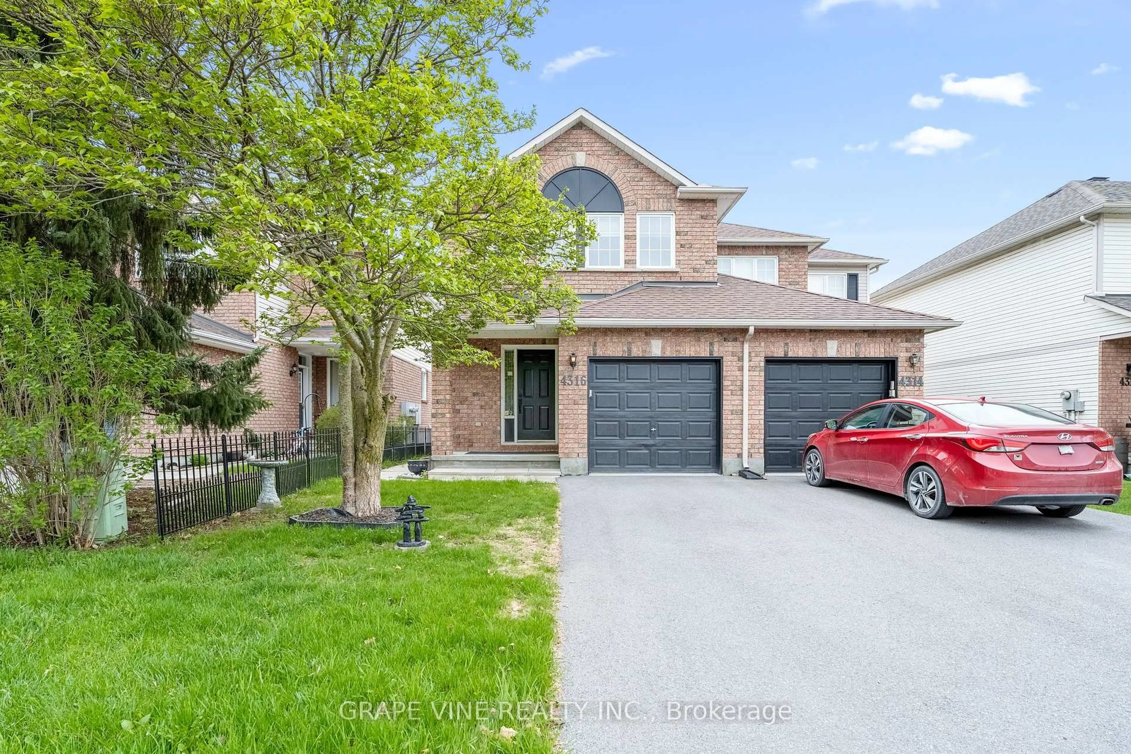 Home with brick exterior material, street for 4316 Owl Valley Dr, Ottawa Ontario K1V 1L3