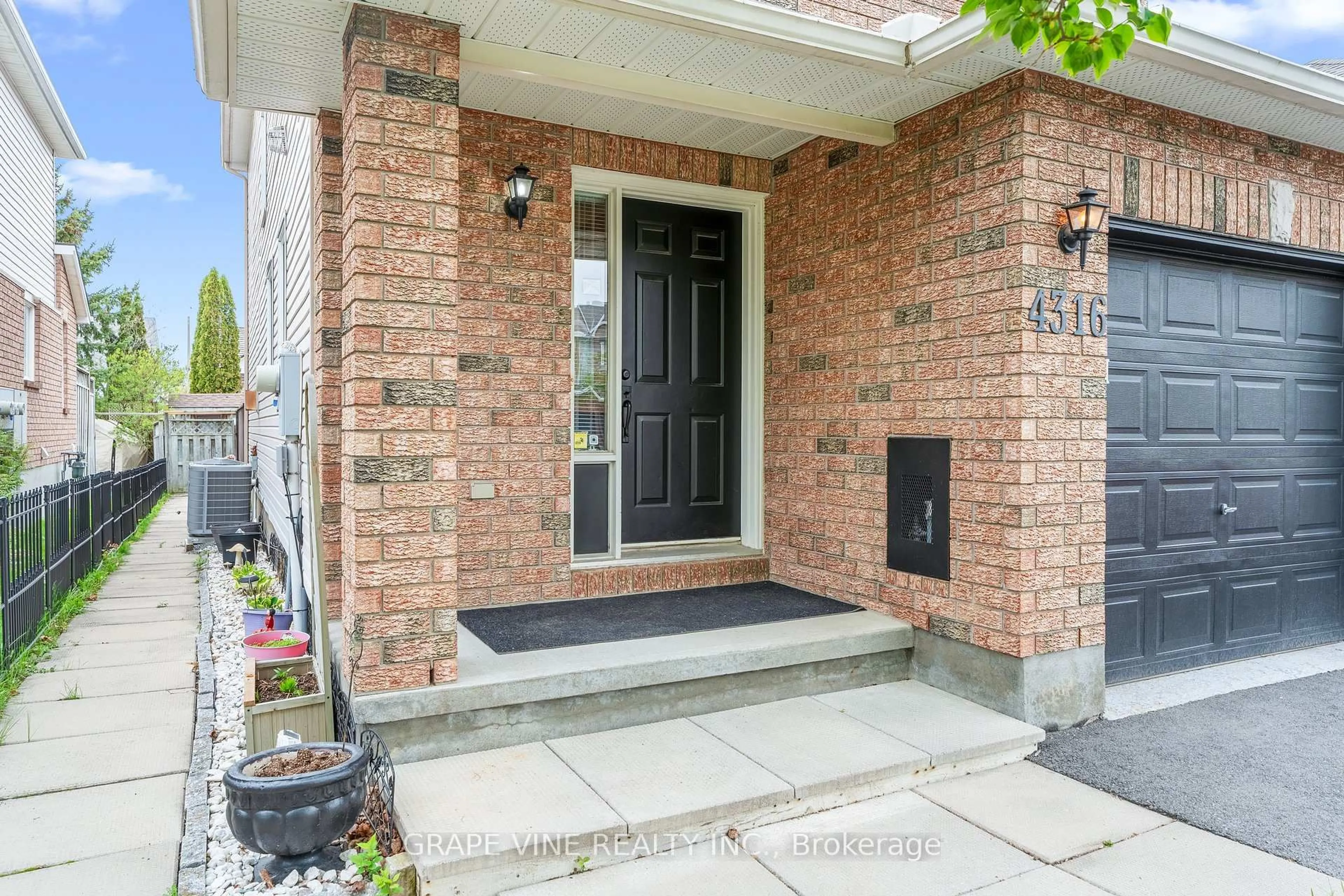Unknown for 4316 Owl Valley Dr, Ottawa Ontario K1V 1L3