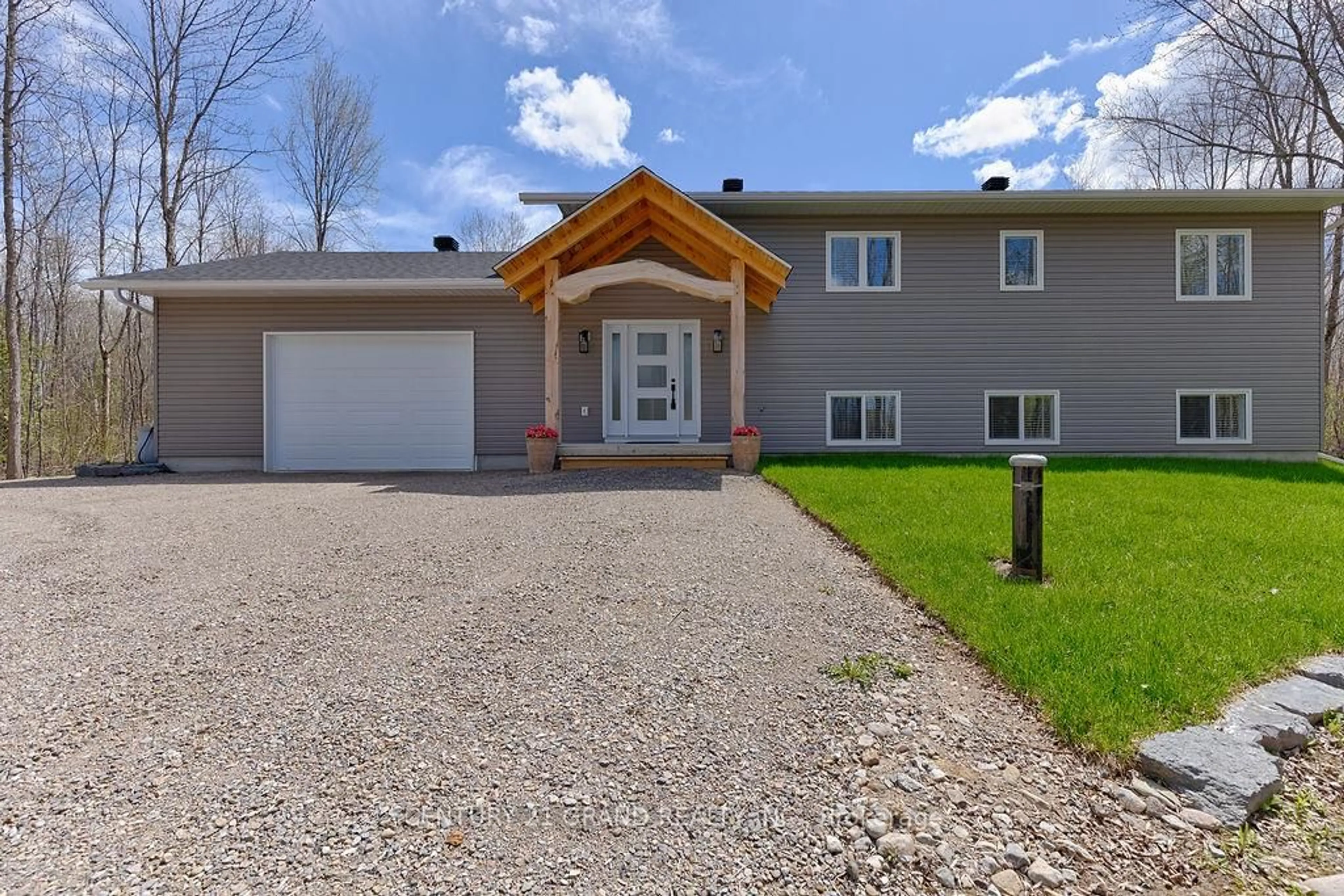 Home with vinyl exterior material, street for 1738 Westmeath Rd, Westmeath Ontario K0J 2L0