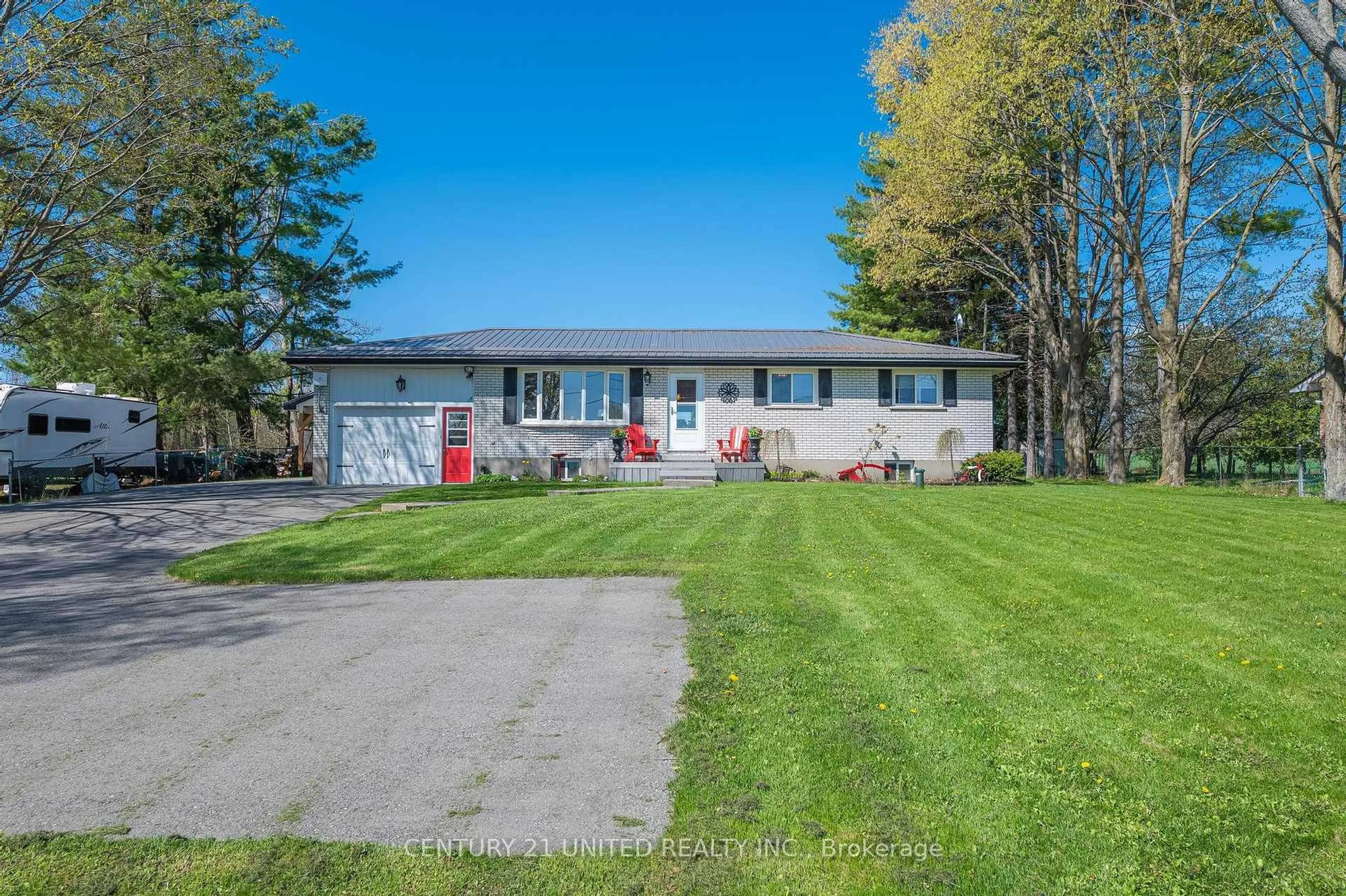 Home with vinyl exterior material, street for 82 Cityview Hts, Kawartha Lakes Ontario K0L 2W0