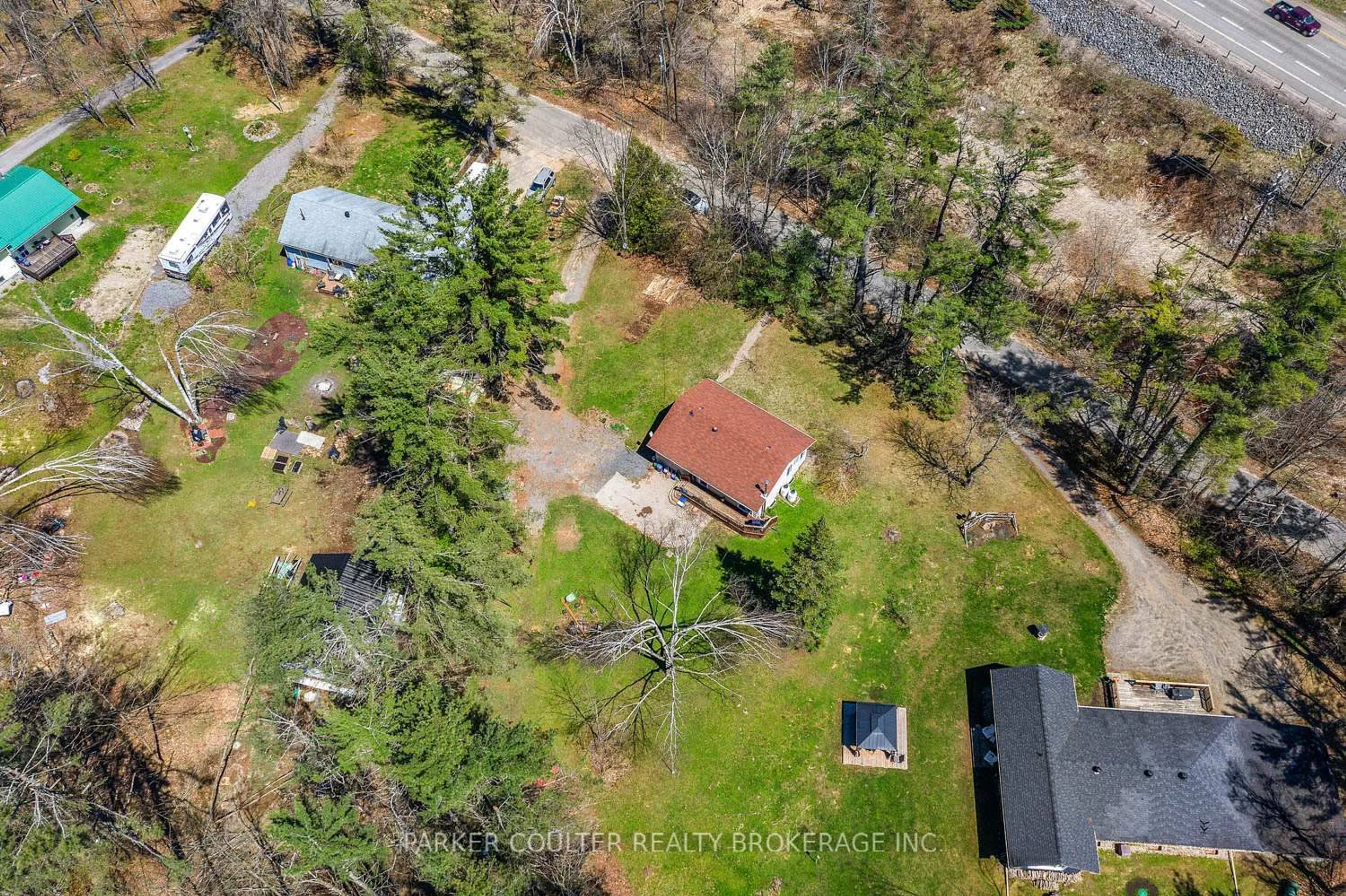 A pic from outside/outdoor area/front of a property/back of a property/a pic from drone, unknown for 78 Hugh Campbell Dr, Bracebridge Ontario P1L 0A1