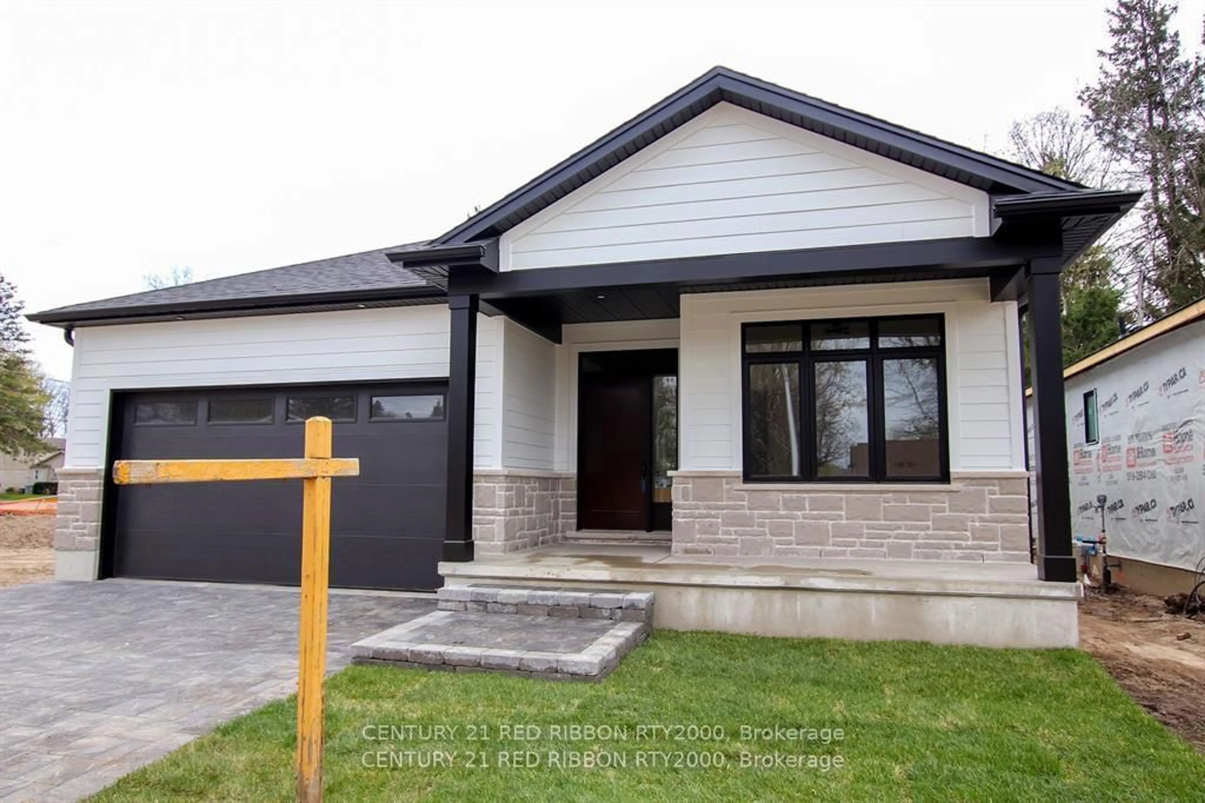 Home with brick exterior material, street for 430 HEAD St #6, Strathroy-Caradoc Ontario N7G 2K2