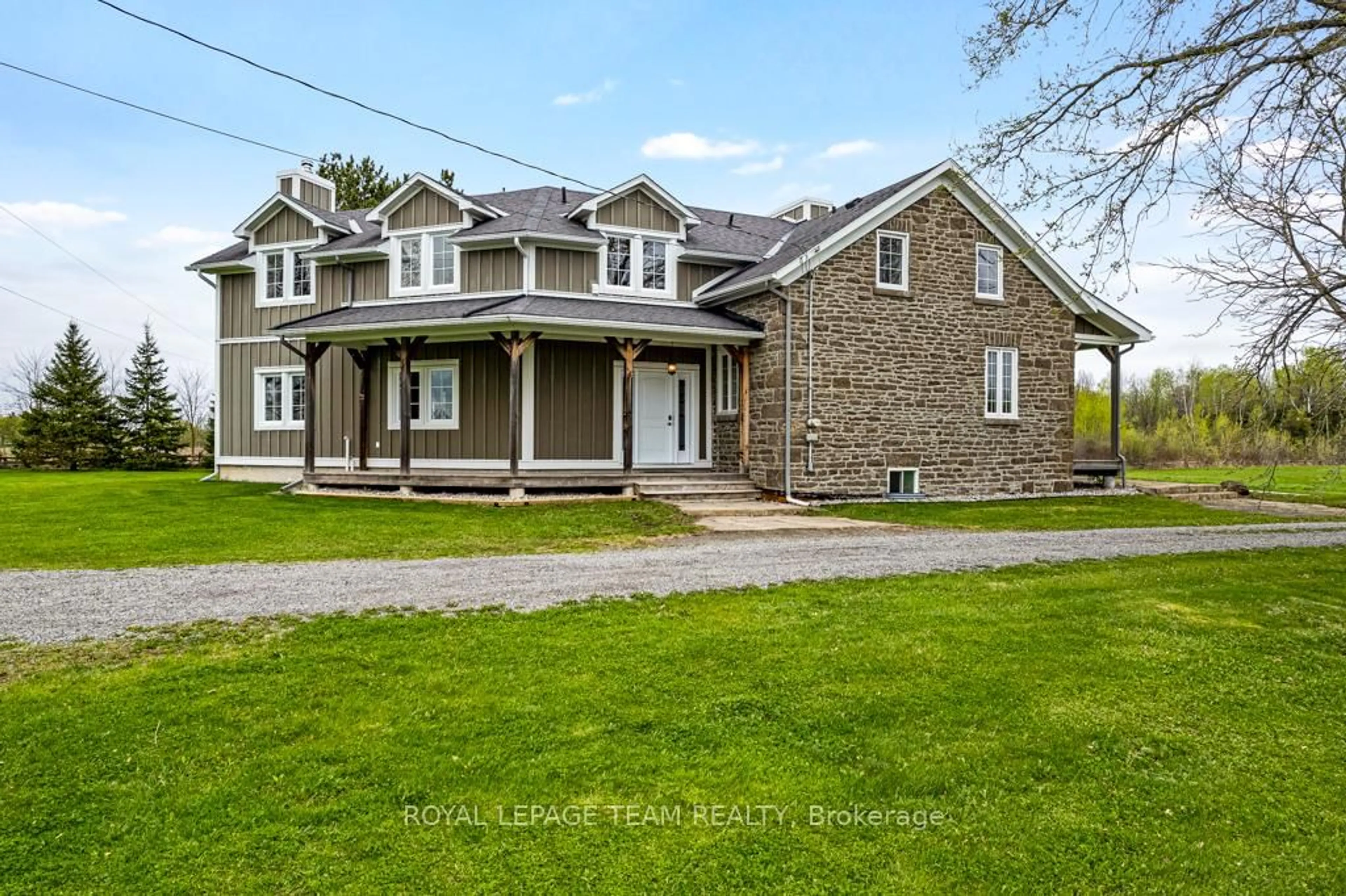 A pic from outside/outdoor area/front of a property/back of a property/a pic from drone, street for 1285 Craig Rd, North Grenville Ontario K0G 1S0