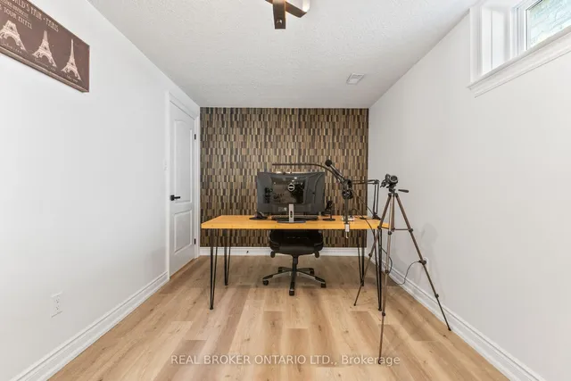 Additional property image - 215 Black Maple Crt