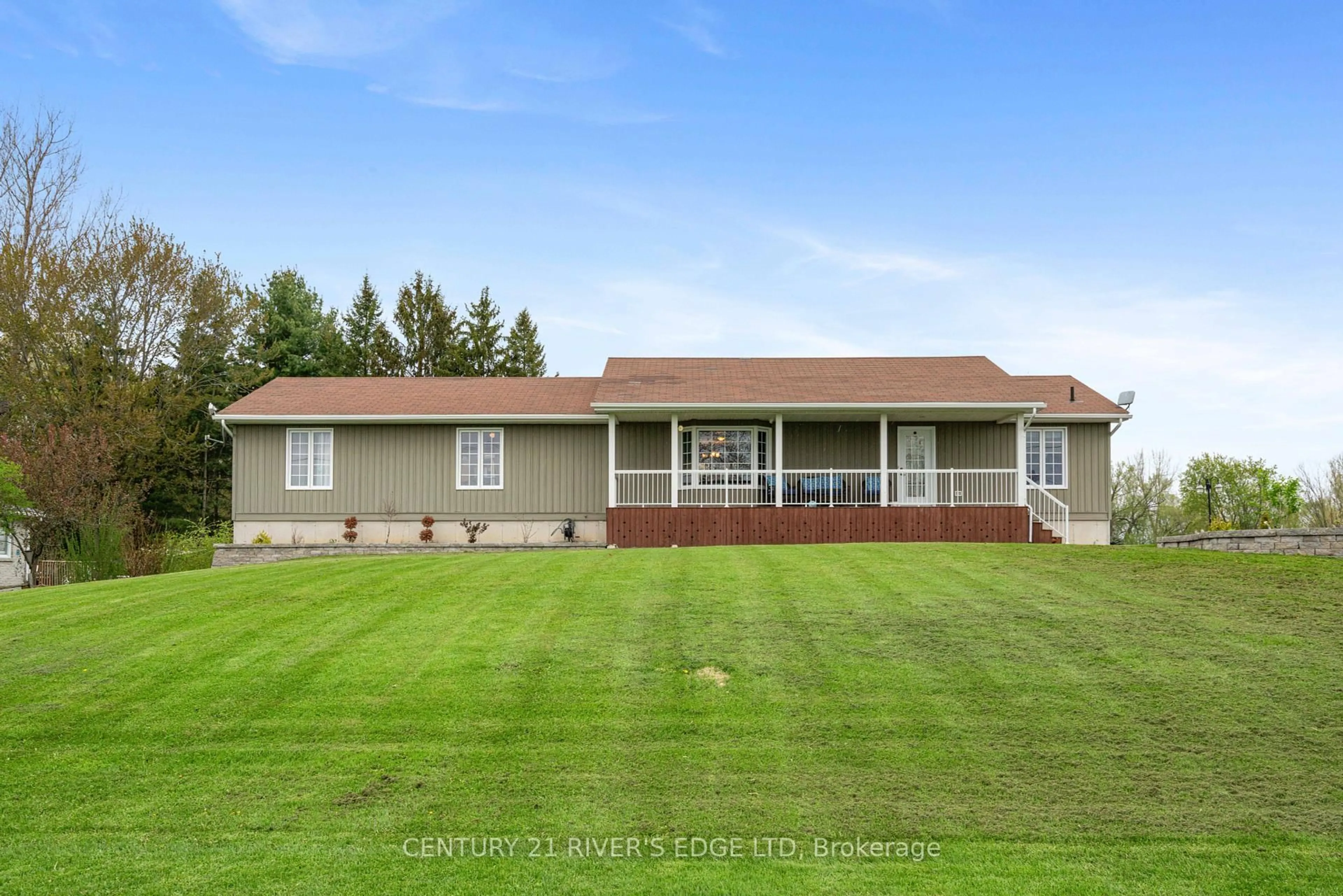 A pic from outside/outdoor area/front of a property/back of a property/a pic from drone, water/lake/river/ocean view for 10957 Stampville Rd, South Dundas Ontario K0E 1K0
