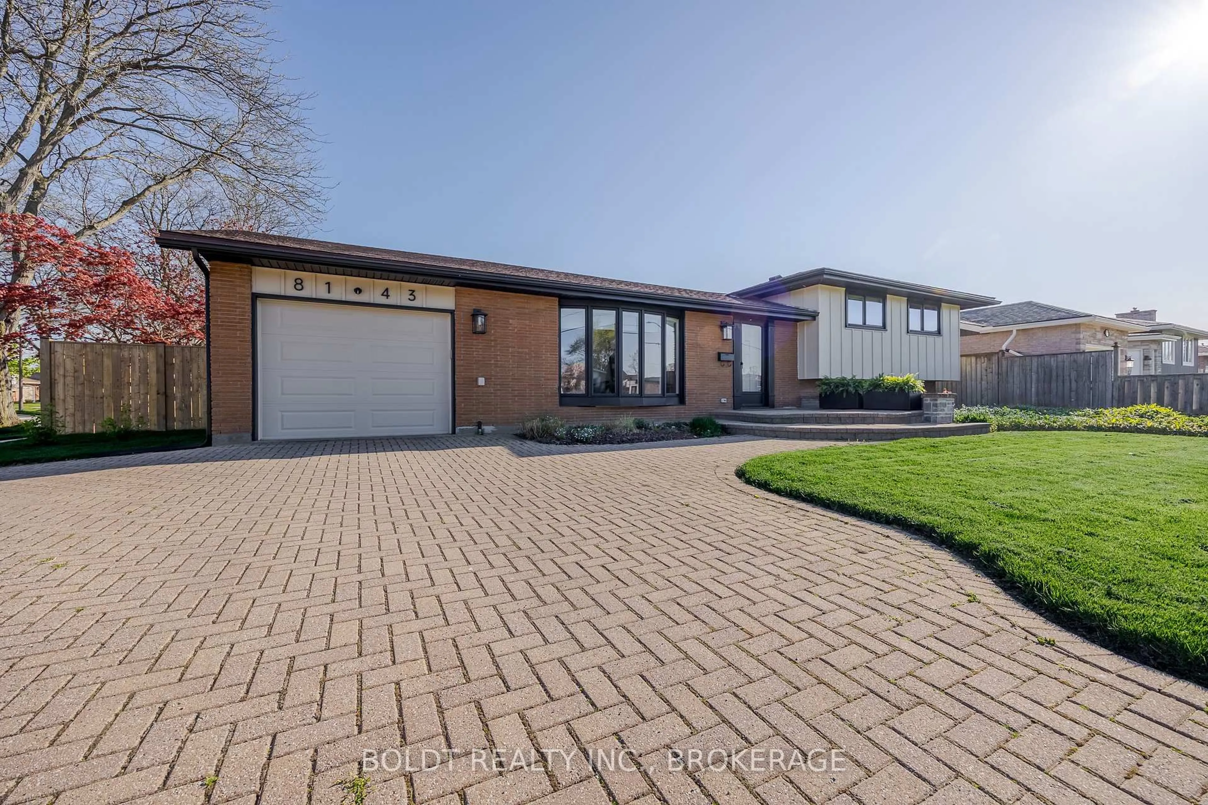 Home with brick exterior material, street for 8143 Sarah St, Niagara Falls Ontario L2G 6T9