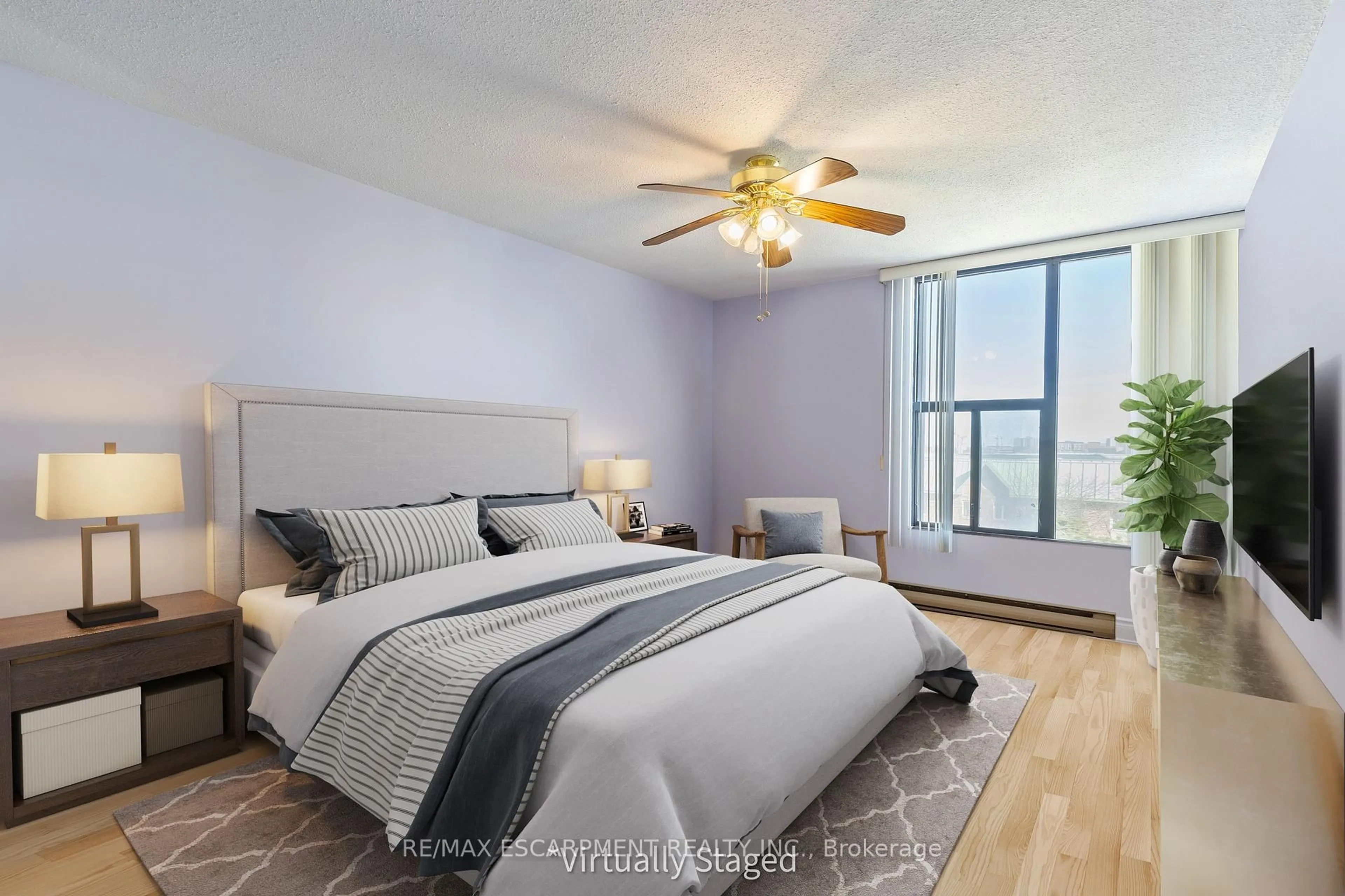 Bedroom with bed, unknown for 75 QUEEN St #603, Hamilton Ontario L8R 3J3