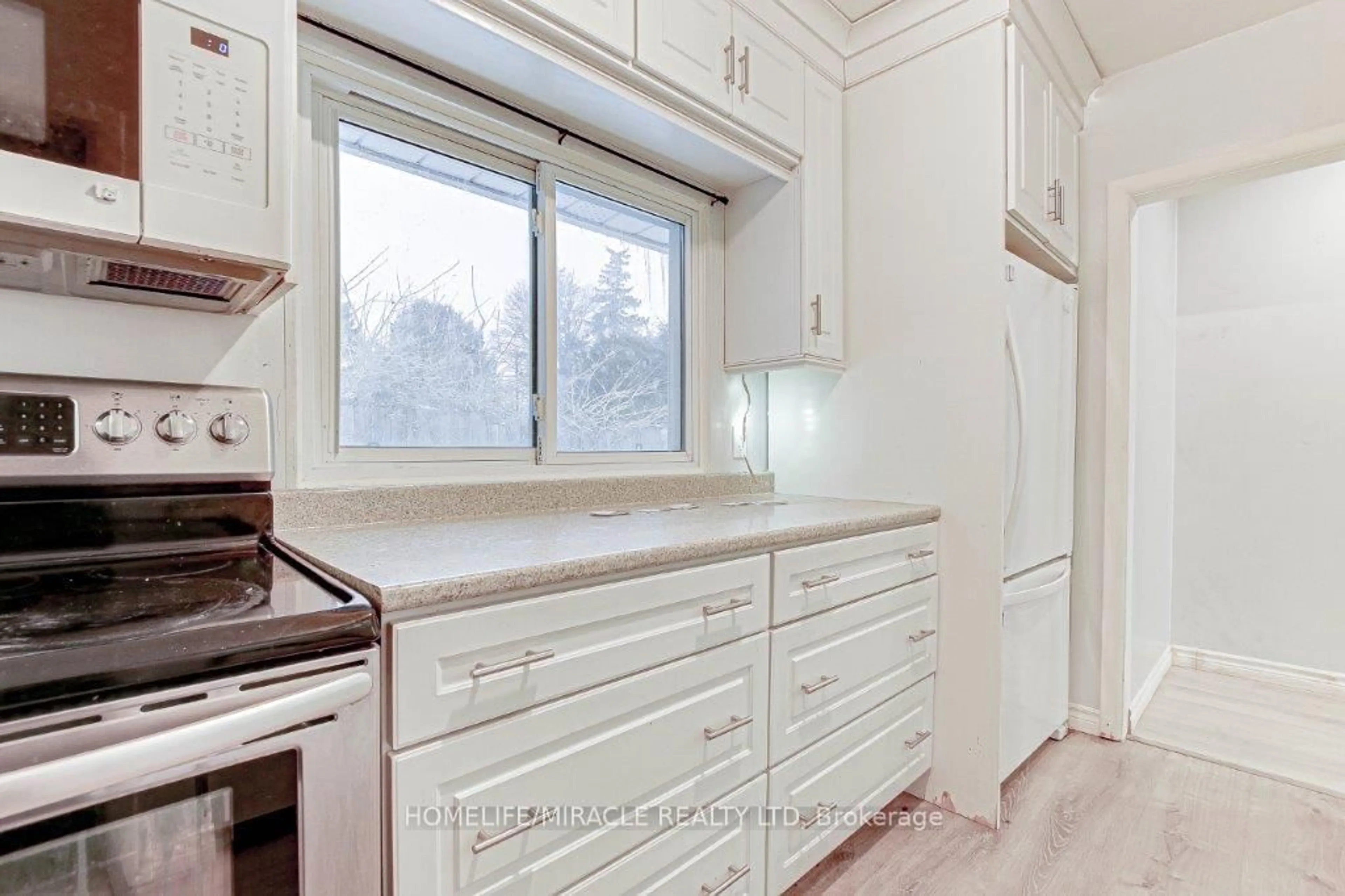 Standard kitchen, unknown for 259 Phelan St, Woodstock Ontario N4S 2B3
