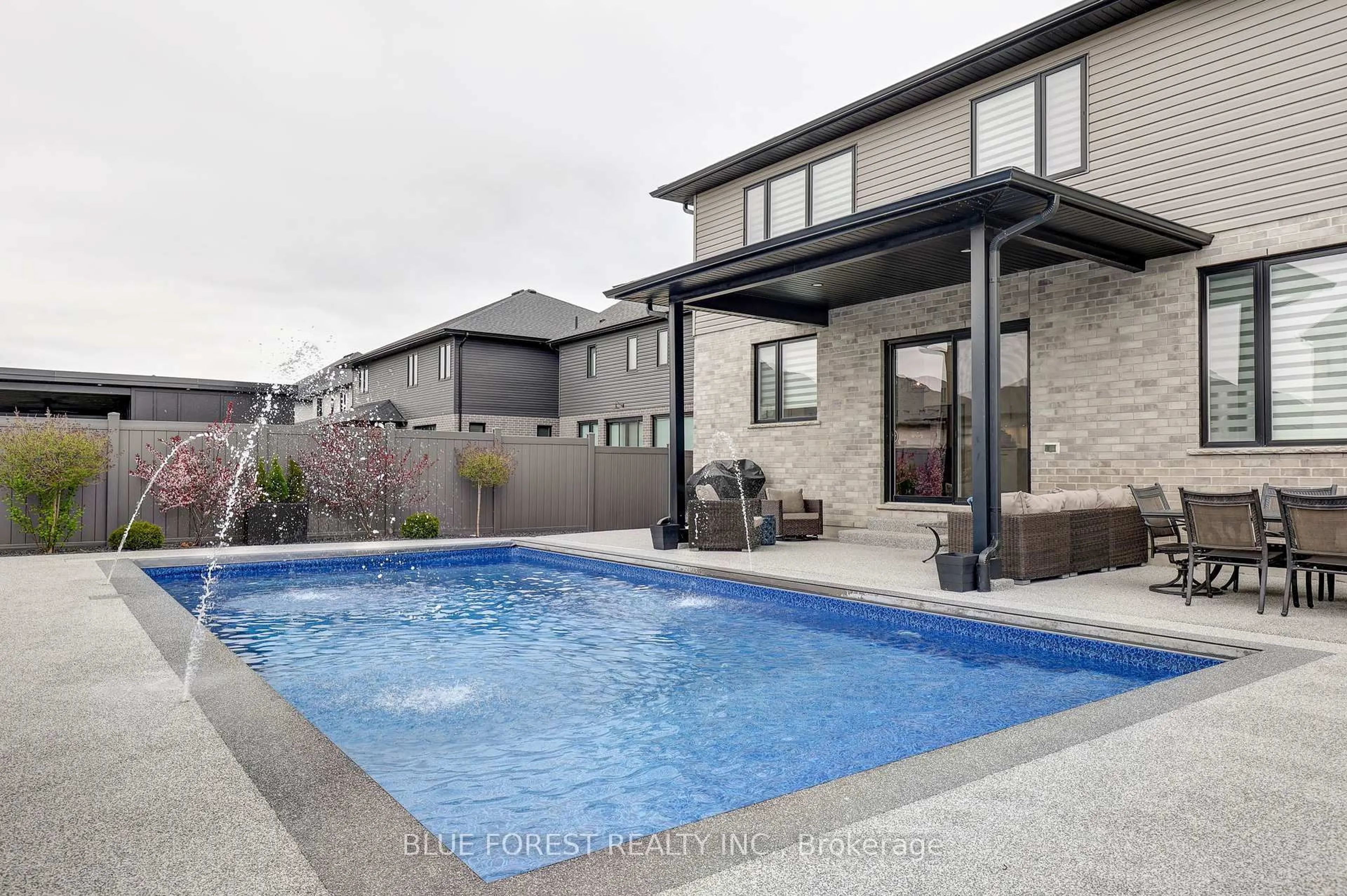 Pool for 6328 Brash Dr, London South Ontario N6P 0H2