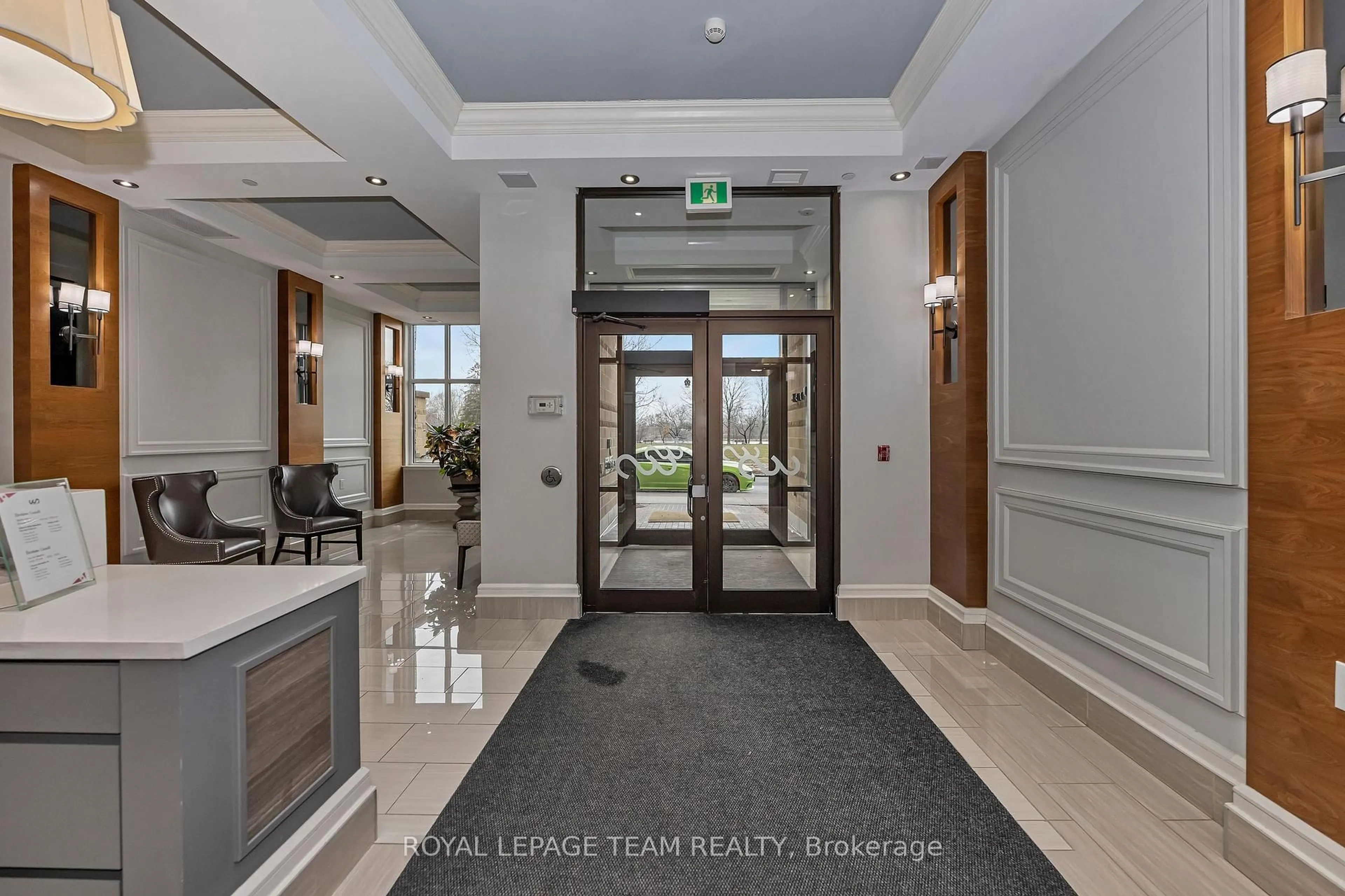 Indoor foyer for 316 Bruyere St #319, Ottawa Ontario K1N 5E7