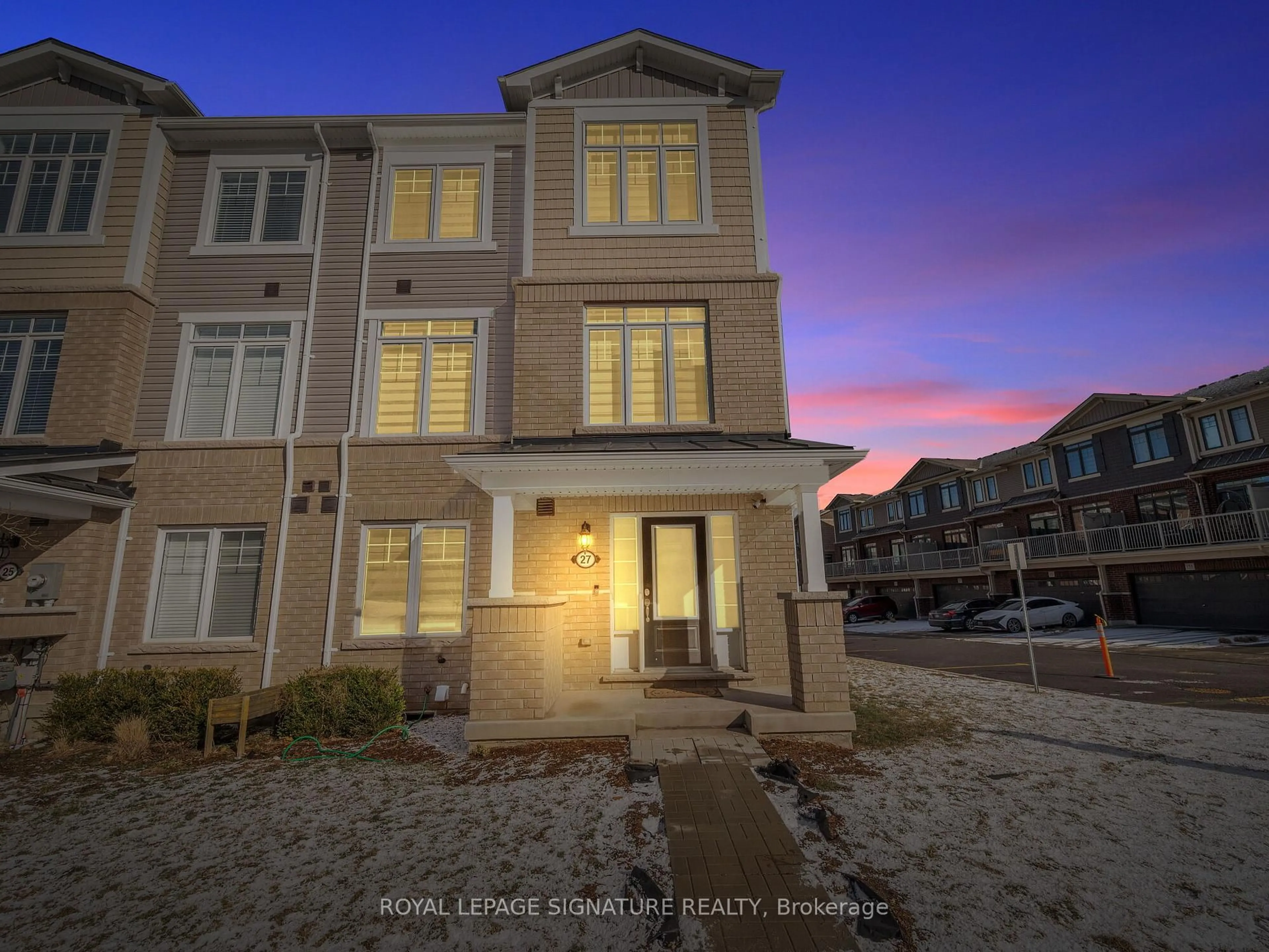 Unknown for 27 Canoe Lane, Hamilton Ontario L8K 0A3