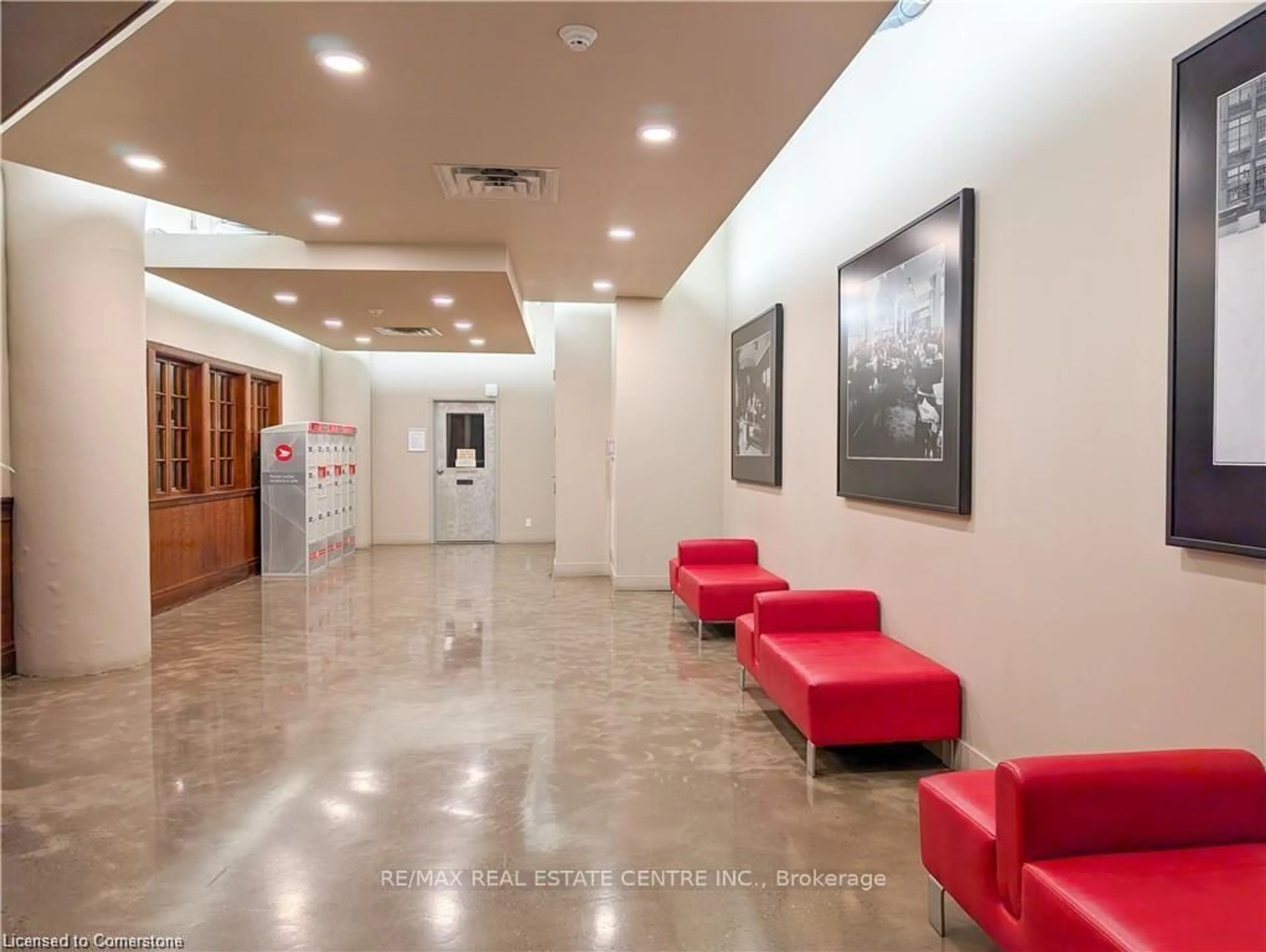 Lobby for 404 KING St #316, Kitchener Ontario N2G 2L5