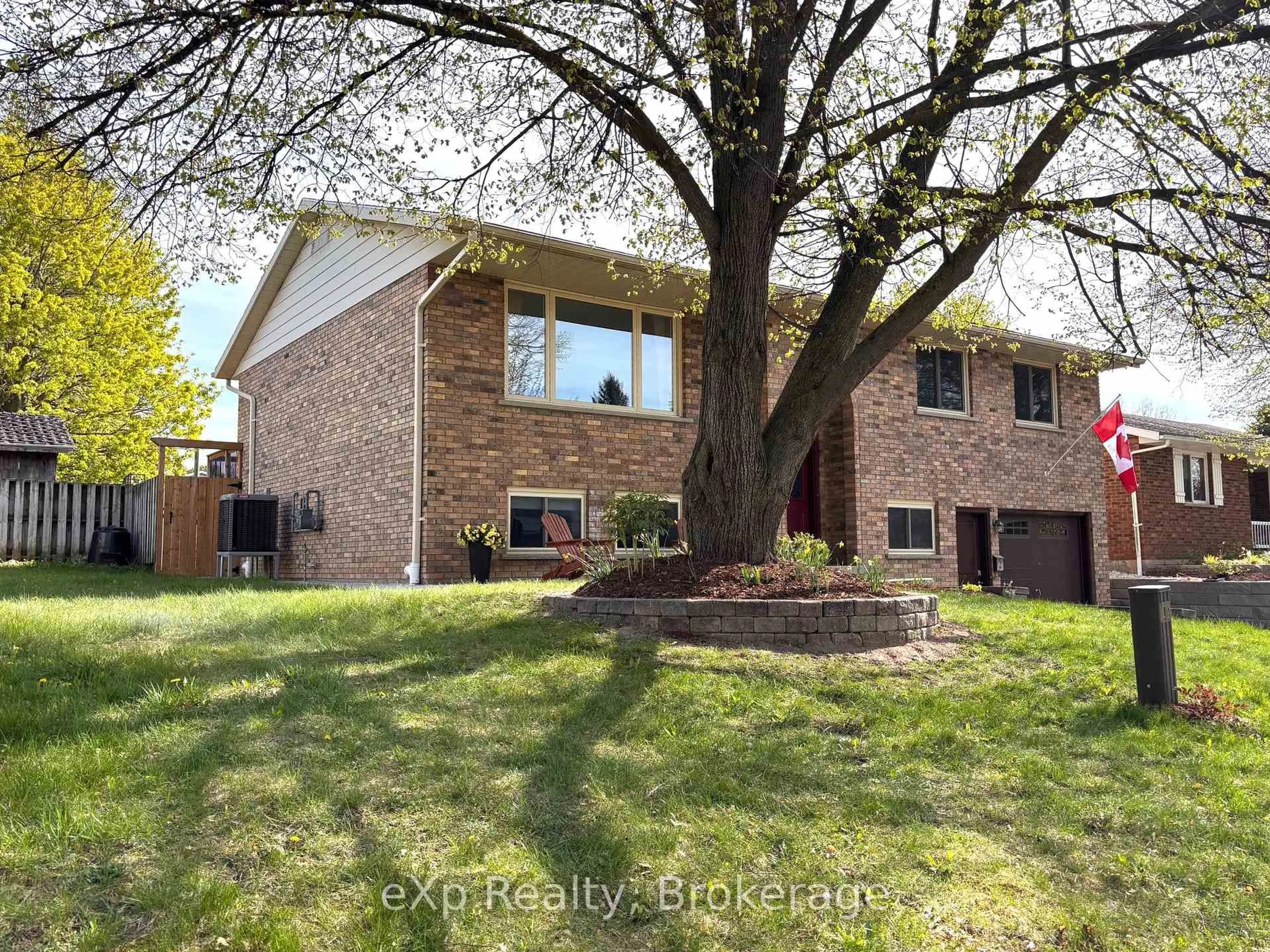 Home with brick exterior material, street for 699 16th St, Hanover Ontario N4N 3N2