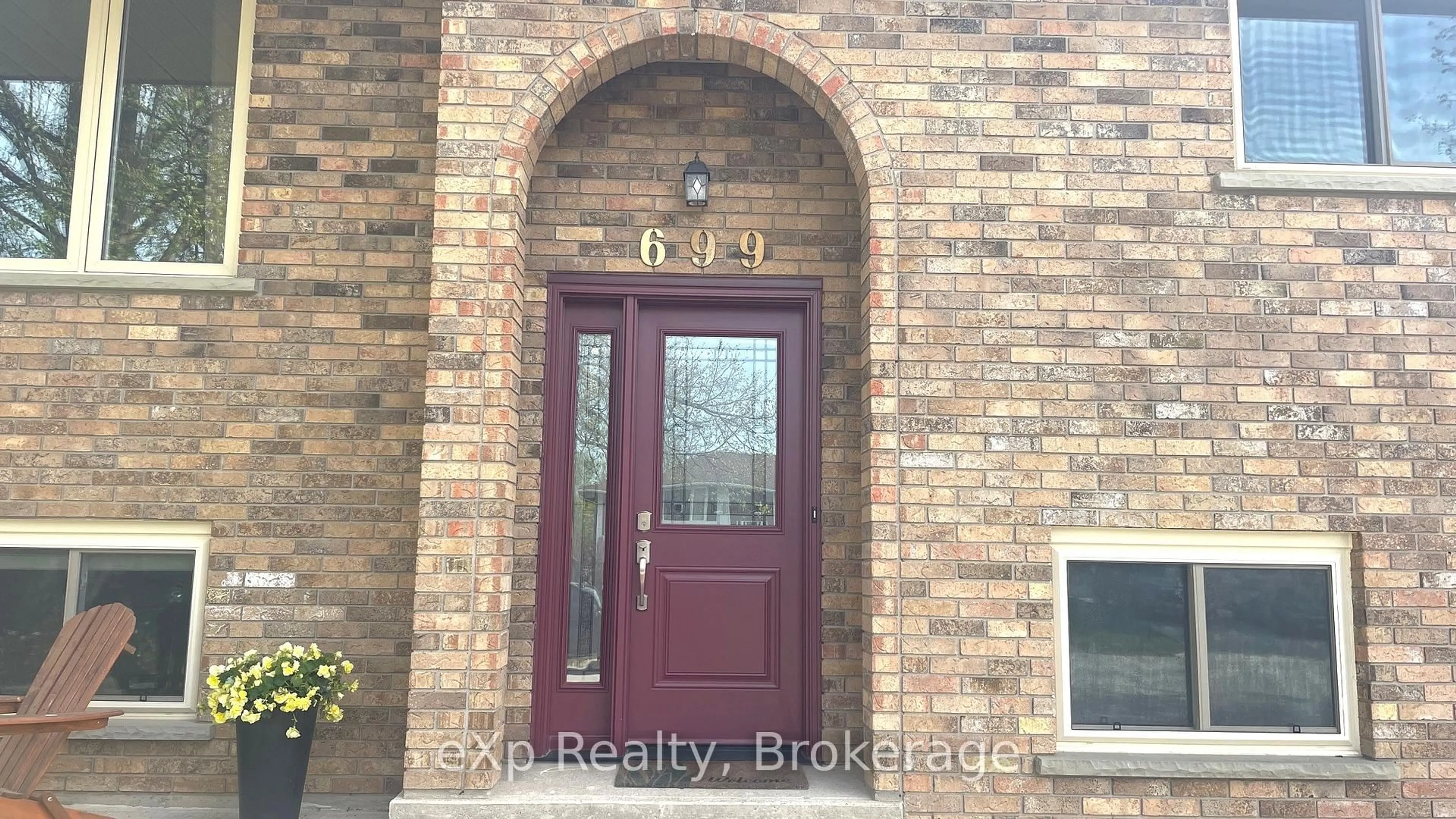 Home with brick exterior material, street for 699 16th St, Hanover Ontario N4N 3N2