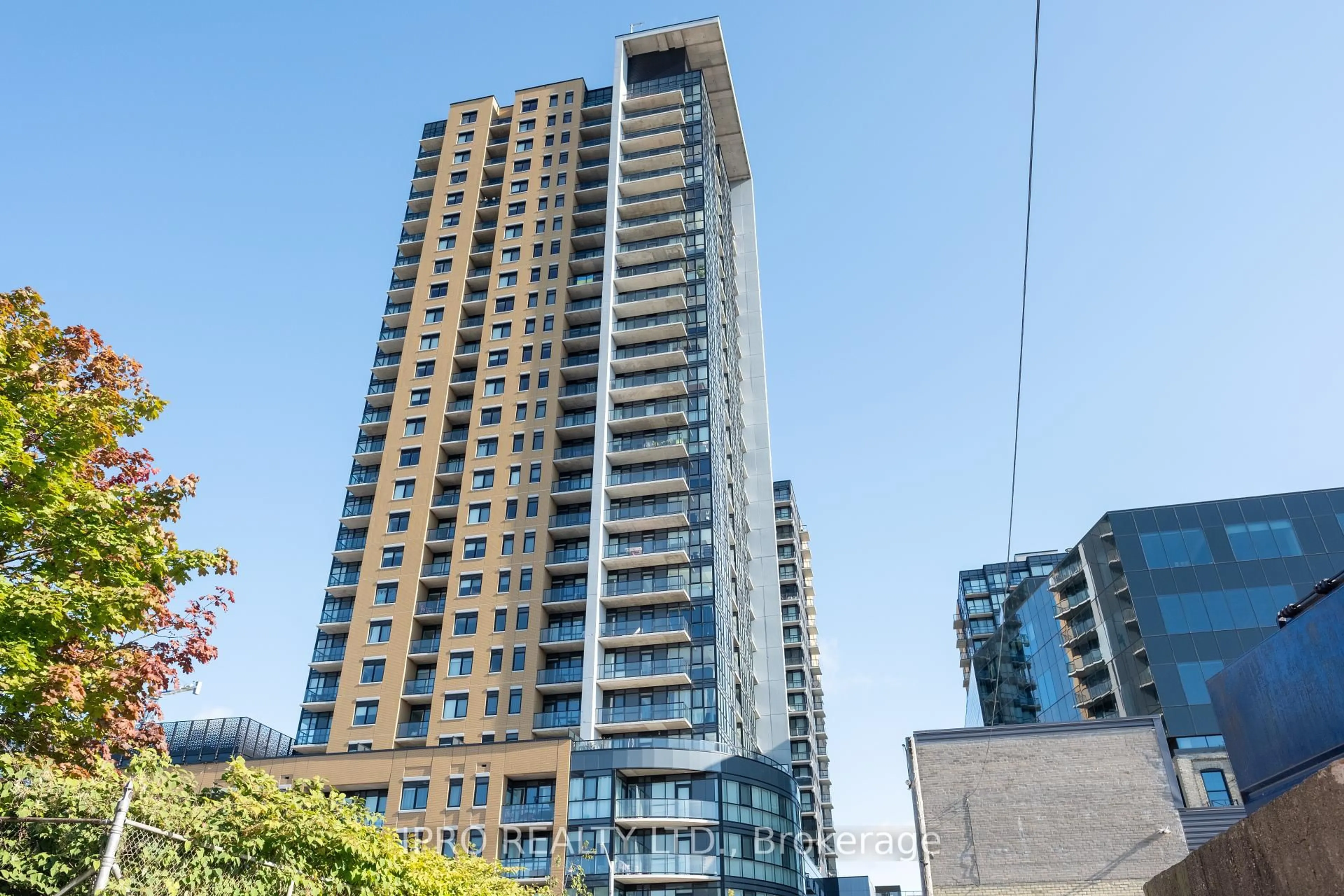 Unknown for 108 Garment St #2707, Kitchener Ontario N2G 0E2