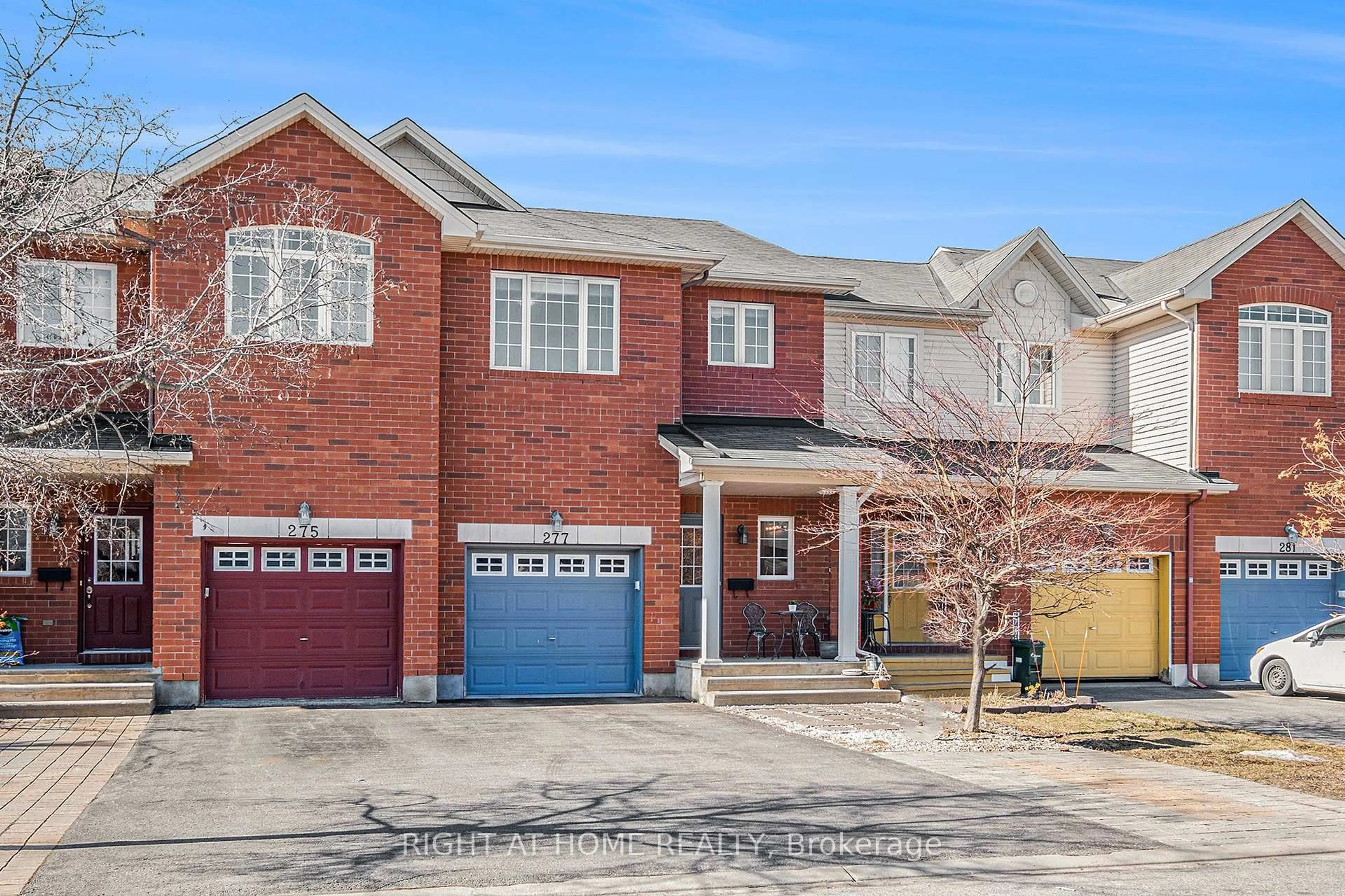 Home with brick exterior material, street for 277 Macoun Circ, Ottawa Ontario K1T 0H9