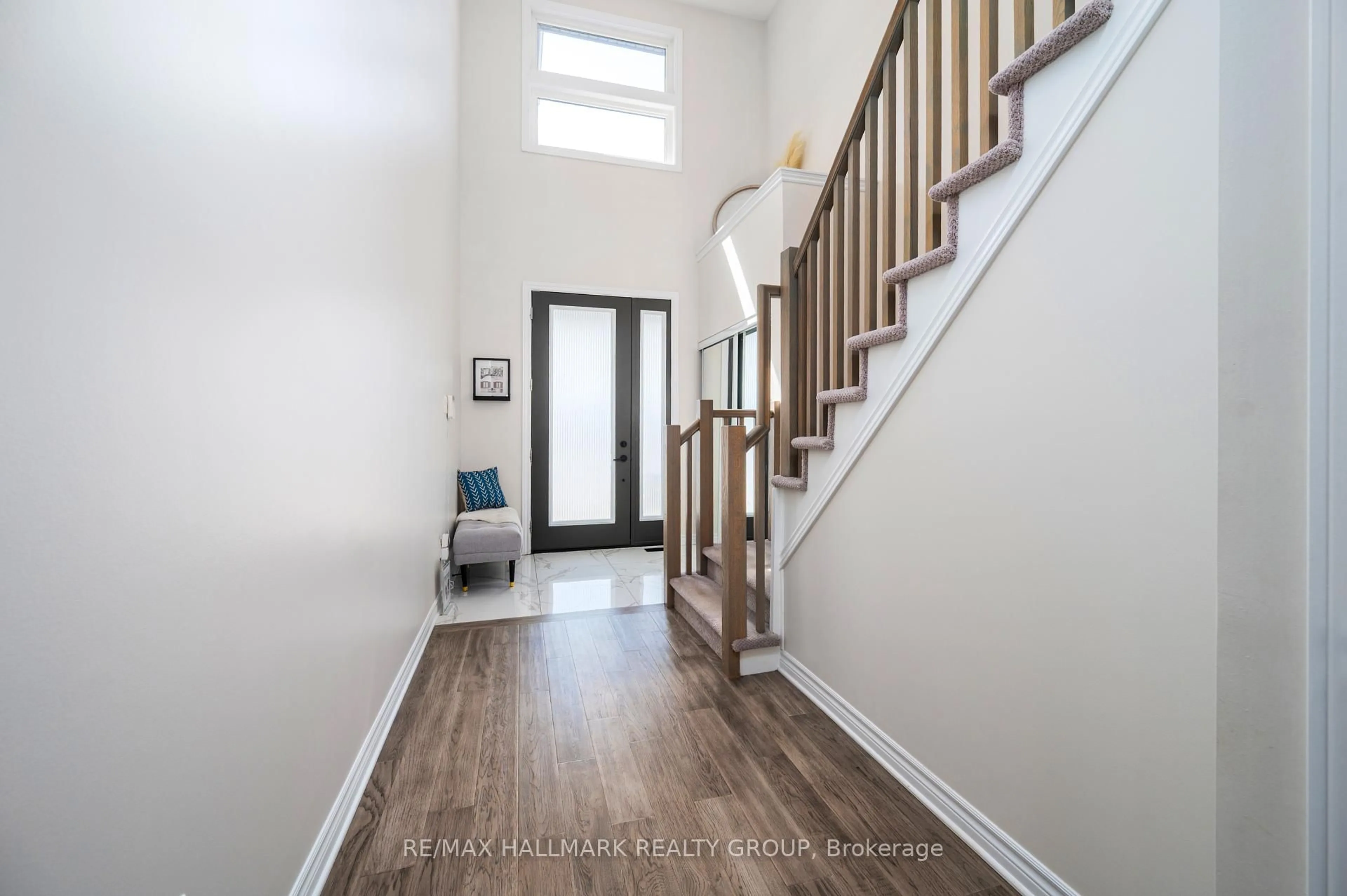 Indoor entryway for 59 Defence St, Ottawa Ontario K2V 0N3