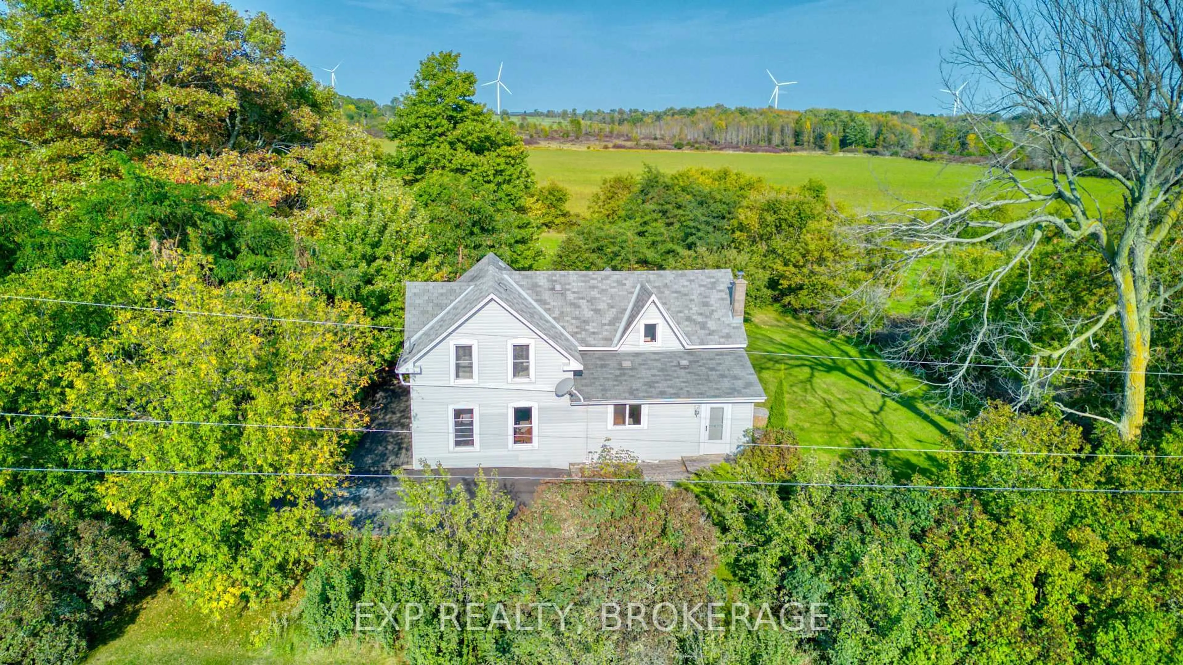 A pic from outside/outdoor area/front of a property/back of a property/a pic from drone, building for 660 7th LINE Rd, Wolfe Island Ontario K0H 2Y0