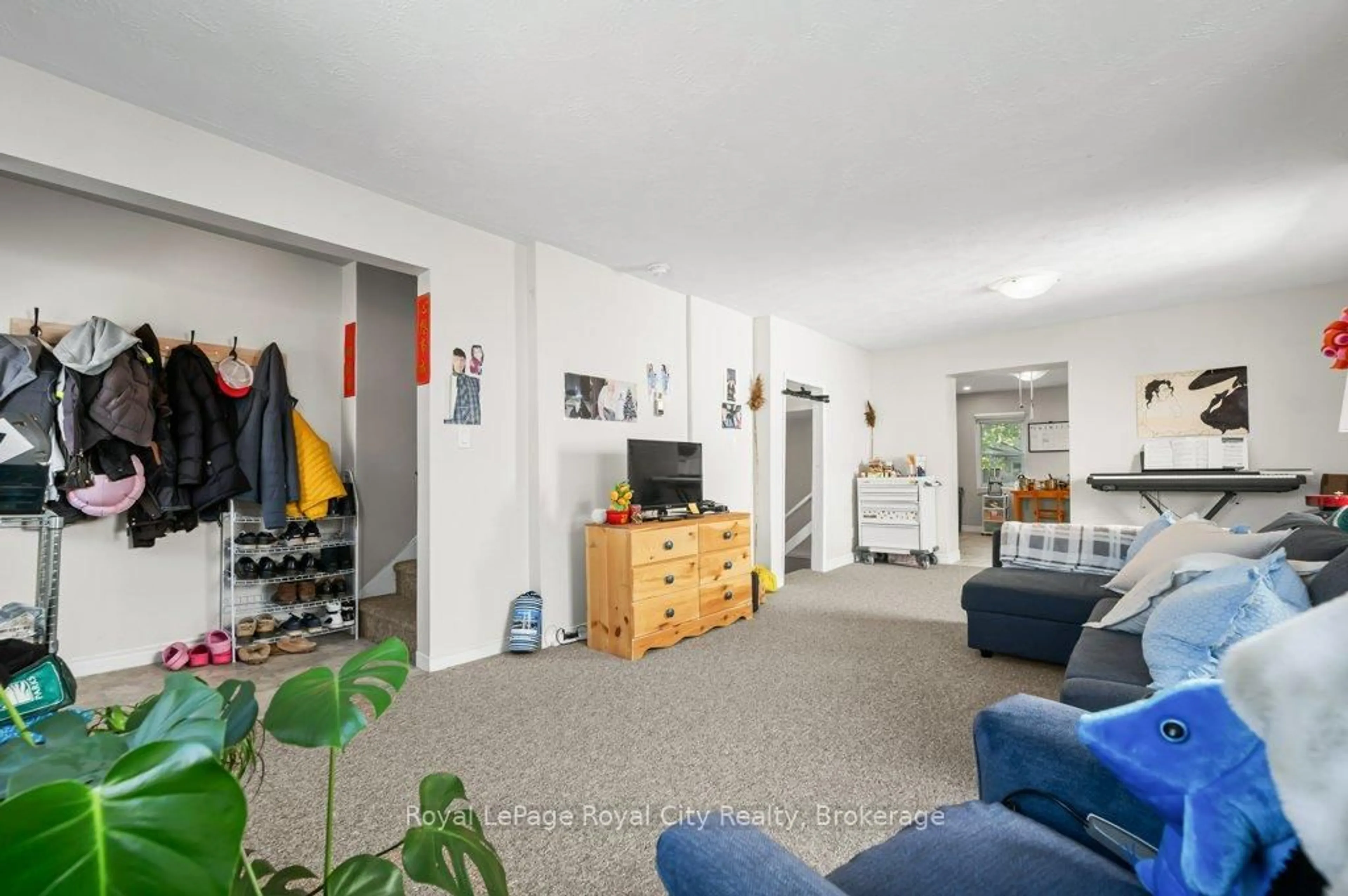 Unknown for 166 Suffolk St, Guelph Ontario N1H 2J8
