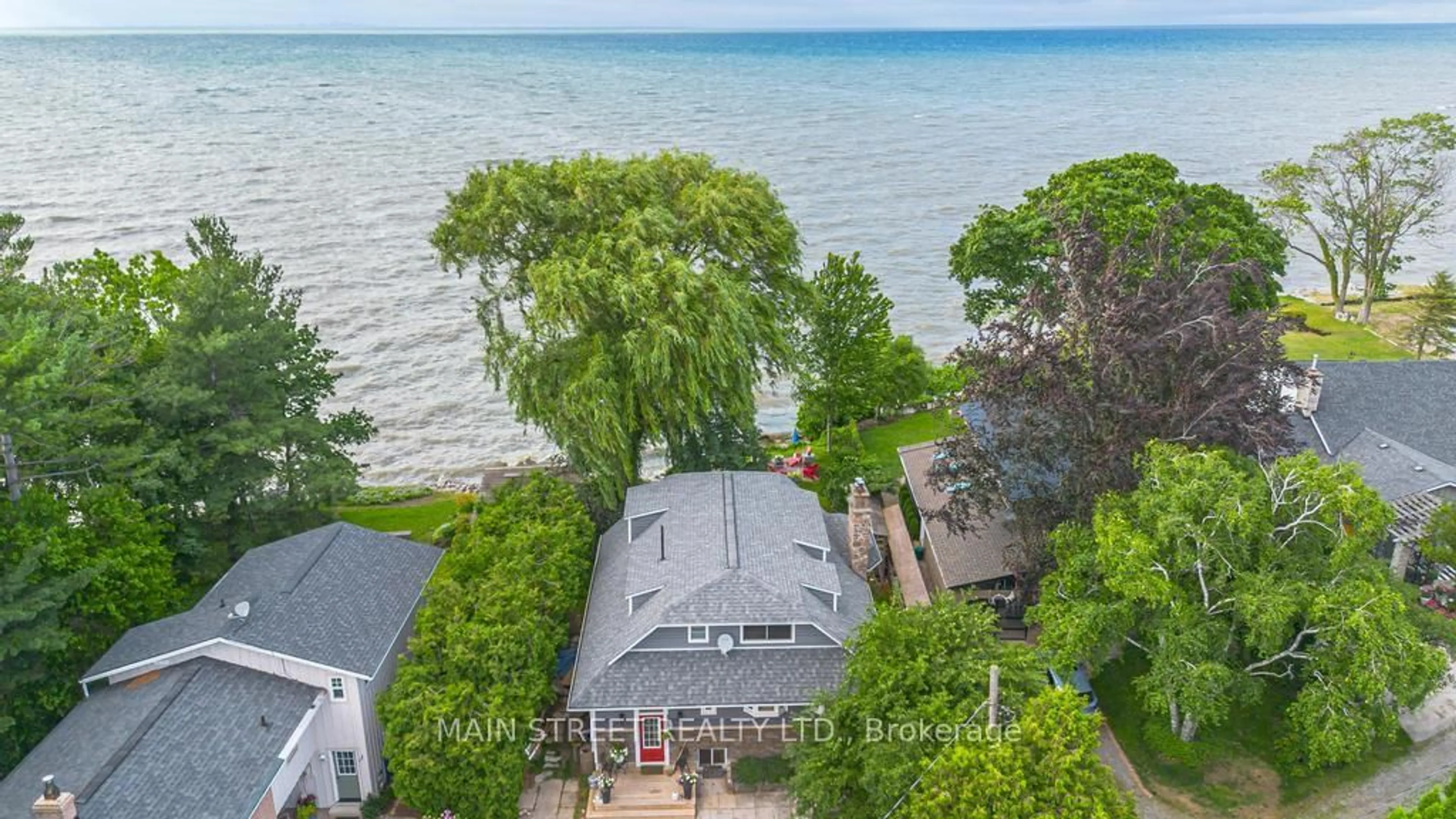 A pic from outside/outdoor area/front of a property/back of a property/a pic from drone, water/lake/river/ocean view for 6 Firelane 6A N/A, Niagara-on-the-Lake Ontario L0S 1J0