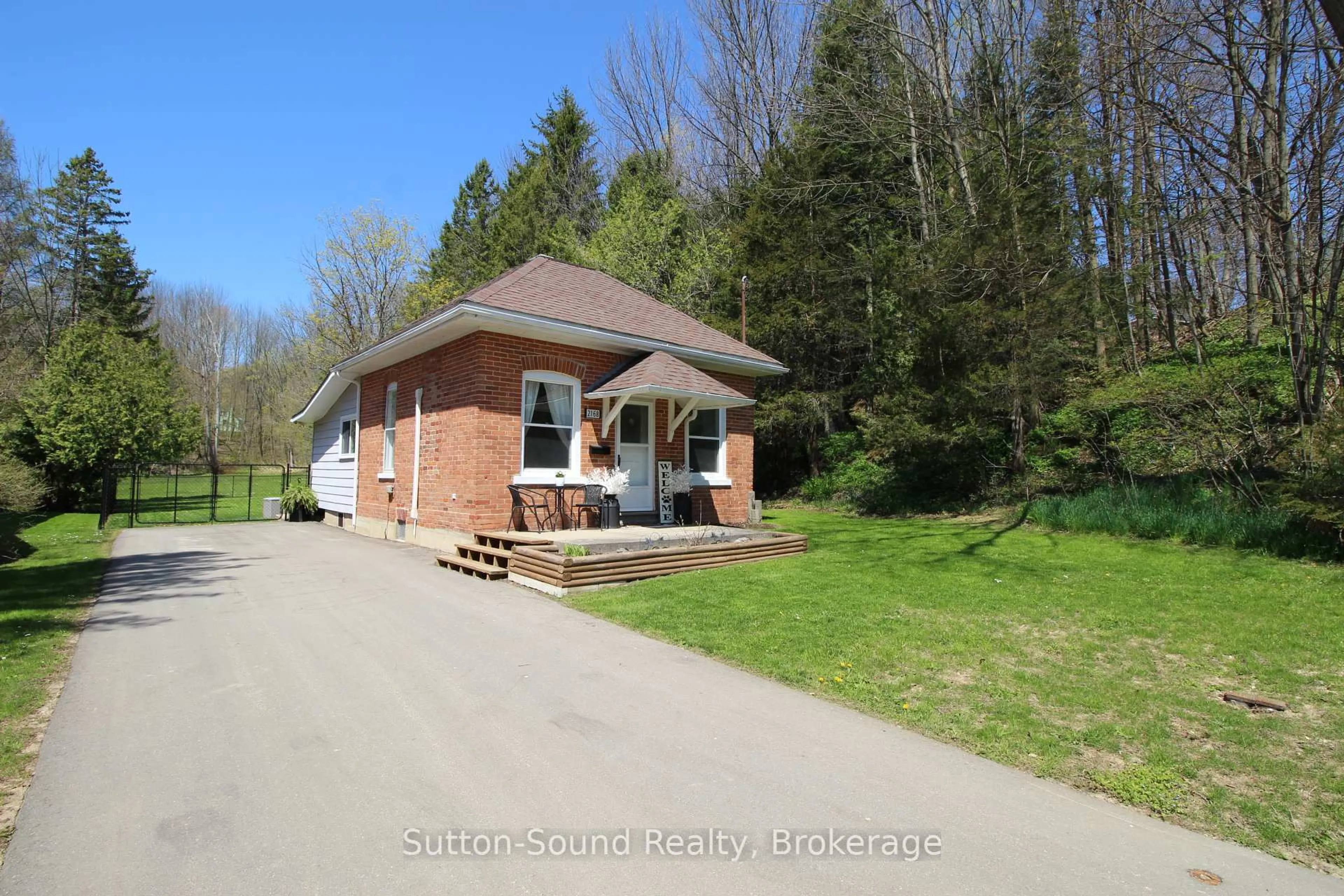 Unknown for 2168 6th Ave, Owen Sound Ontario N4K 5J3