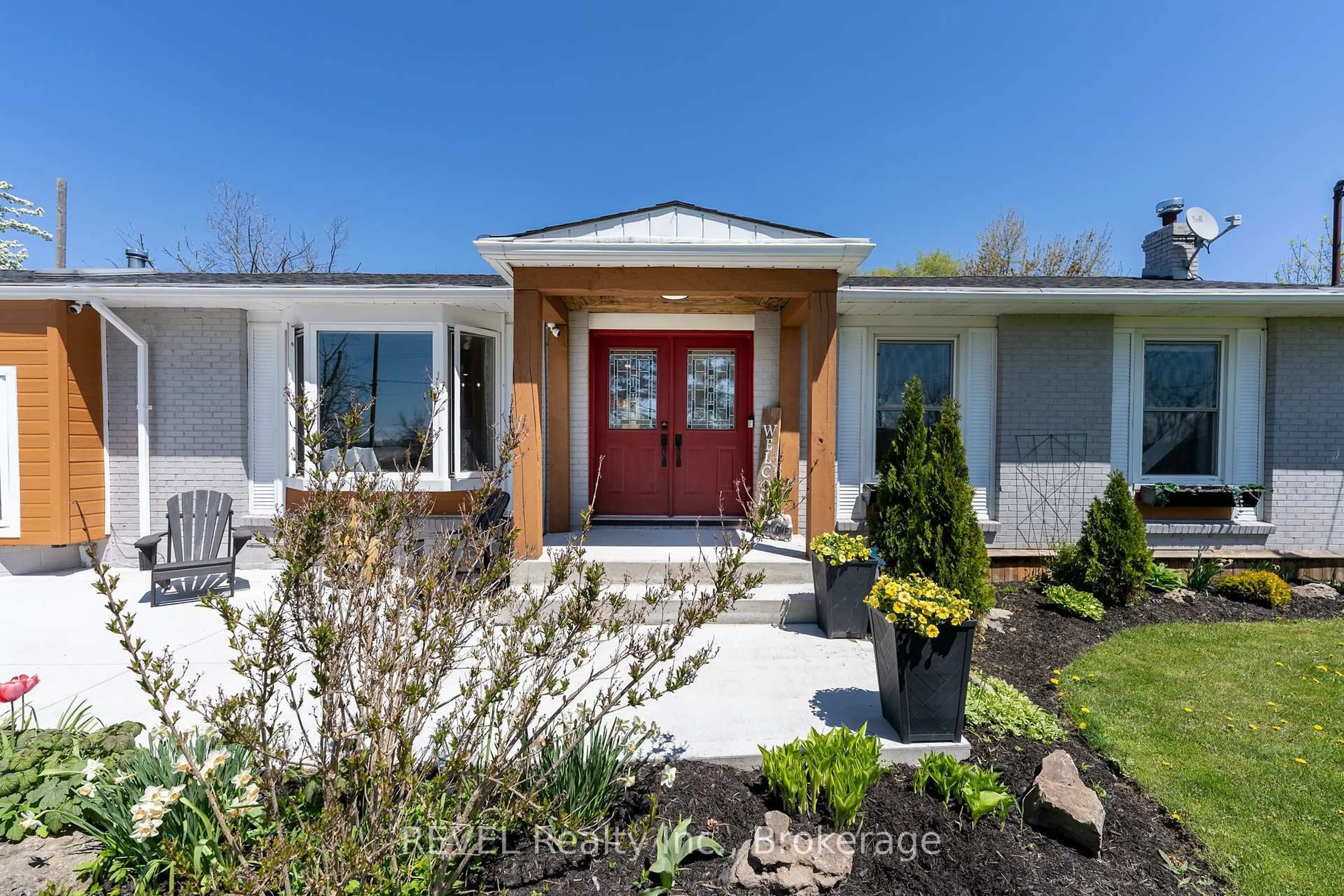 Unknown for 350 Kemp Rd, Grimsby Ontario L3M 4E7