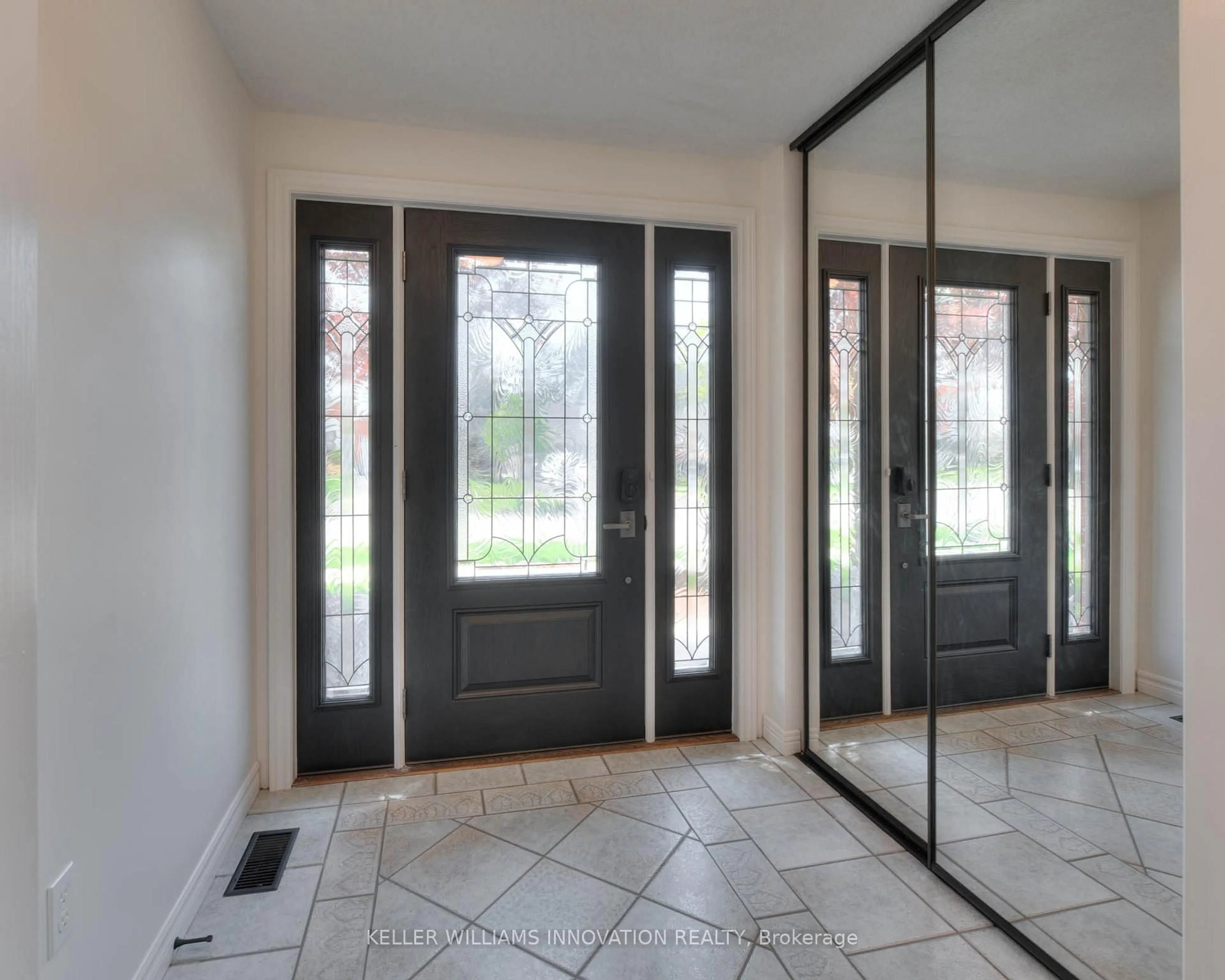 Indoor entryway for 69 Manitoulin Cres, Kitchener Ontario N2A 3H6