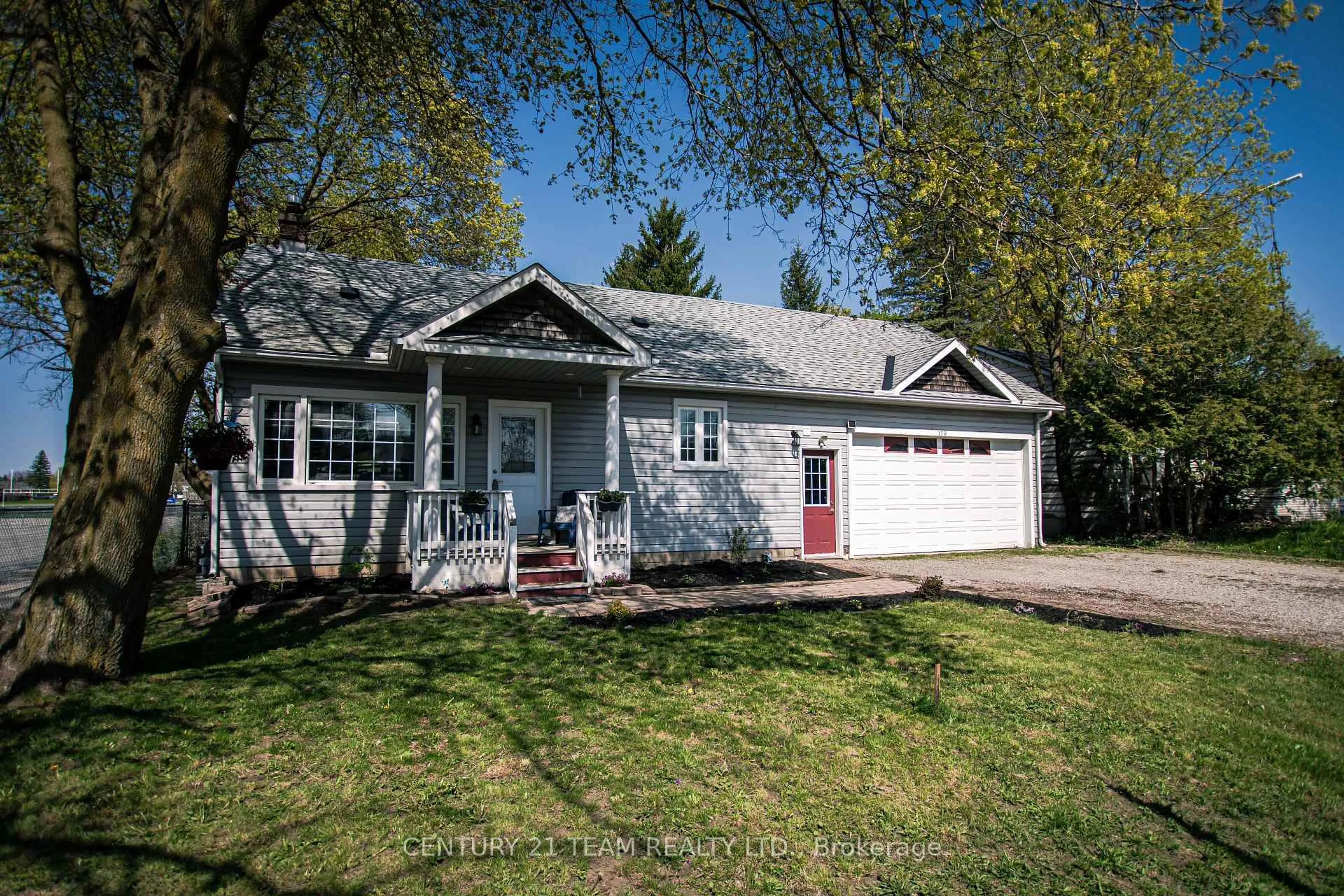 Home with vinyl exterior material, street for 179 Daniel St, Erin Ontario N0B 1T0