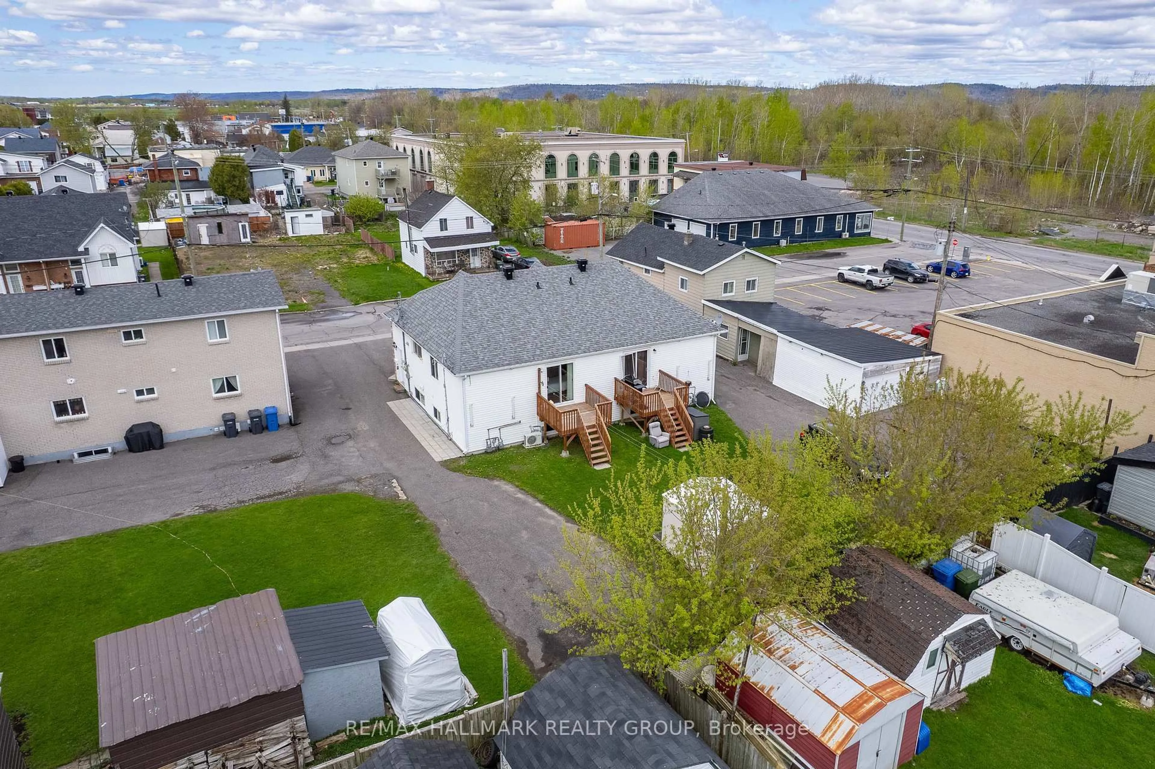 A pic from outside/outdoor area/front of a property/back of a property/a pic from drone, city buildings view from balcony for 241 PROSPECT St, Hawkesbury Ontario K6A 2M5