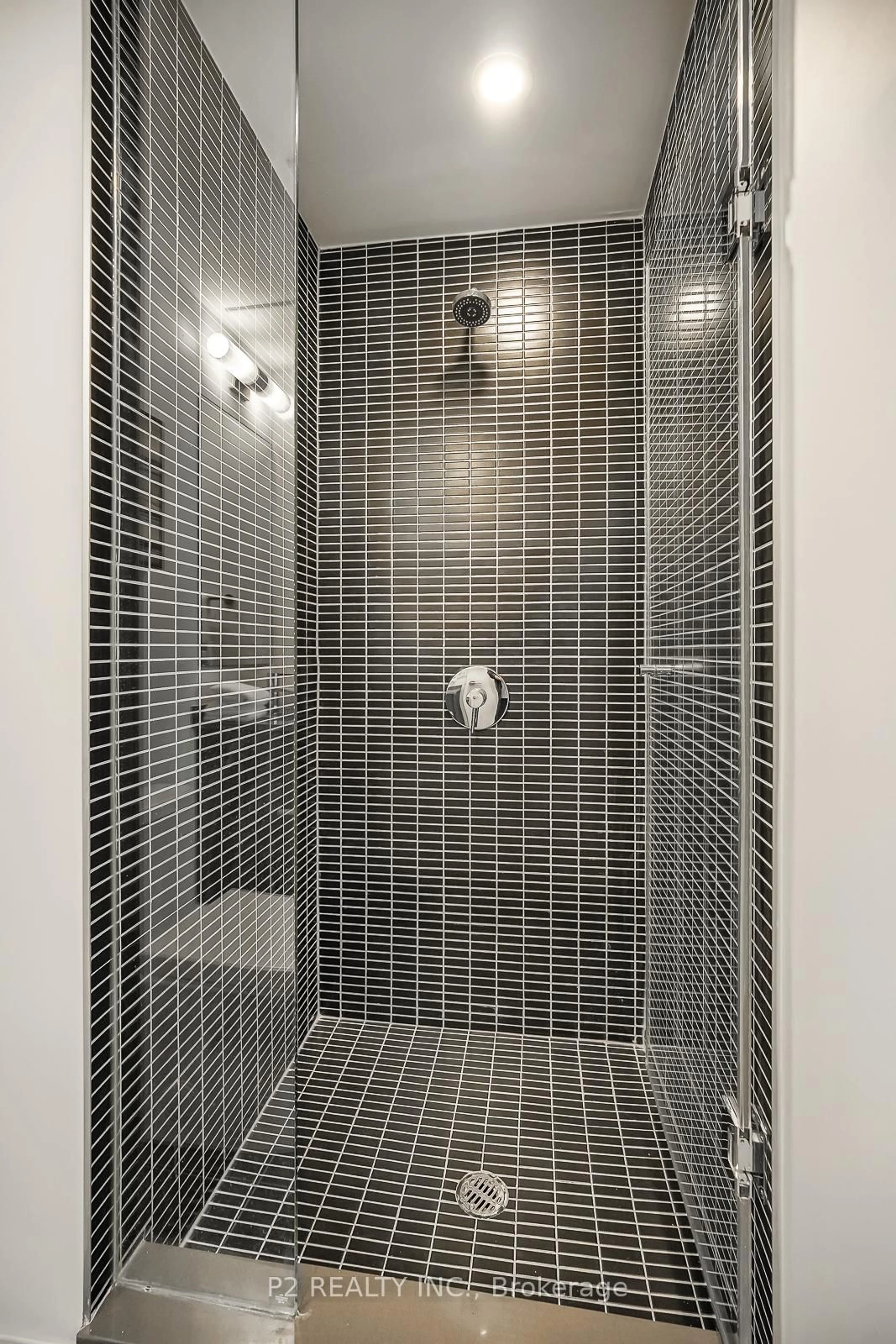Contemporary bathroom, ceramic/tile floor for 1 Jarvis St #1010, Hamilton Ontario L8R 3J2