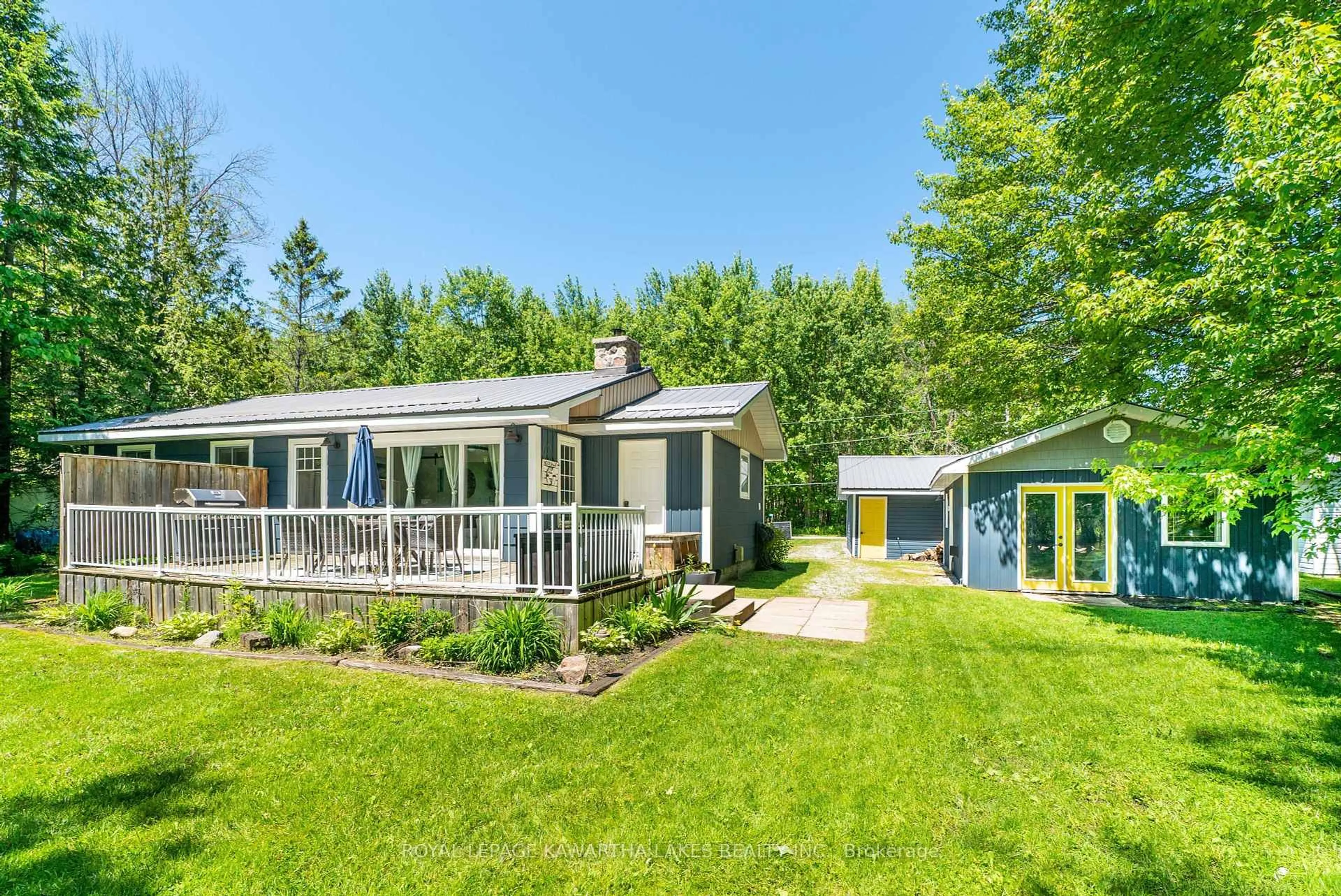 Home with vinyl exterior material, unknown for 117 Lenwil Rd, Kawartha Lakes Ontario K0M 1N0