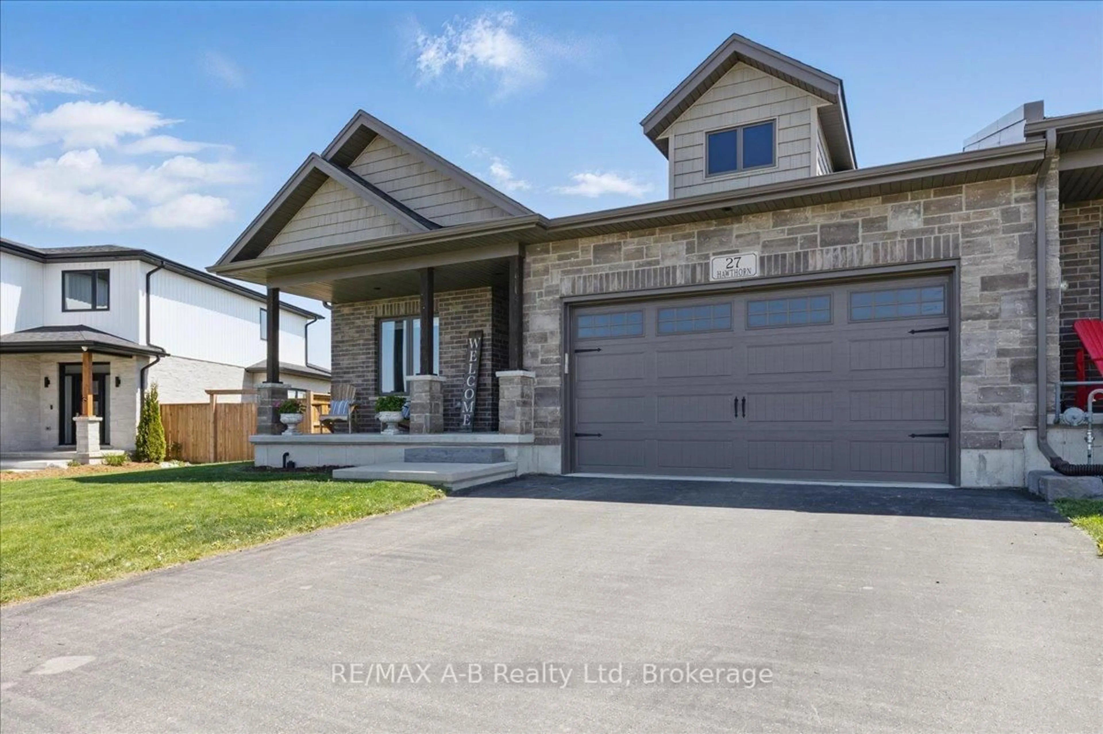 Home with brick exterior material, street for 27 Hawthorn Crt, St. Marys Ontario N4X 0B9