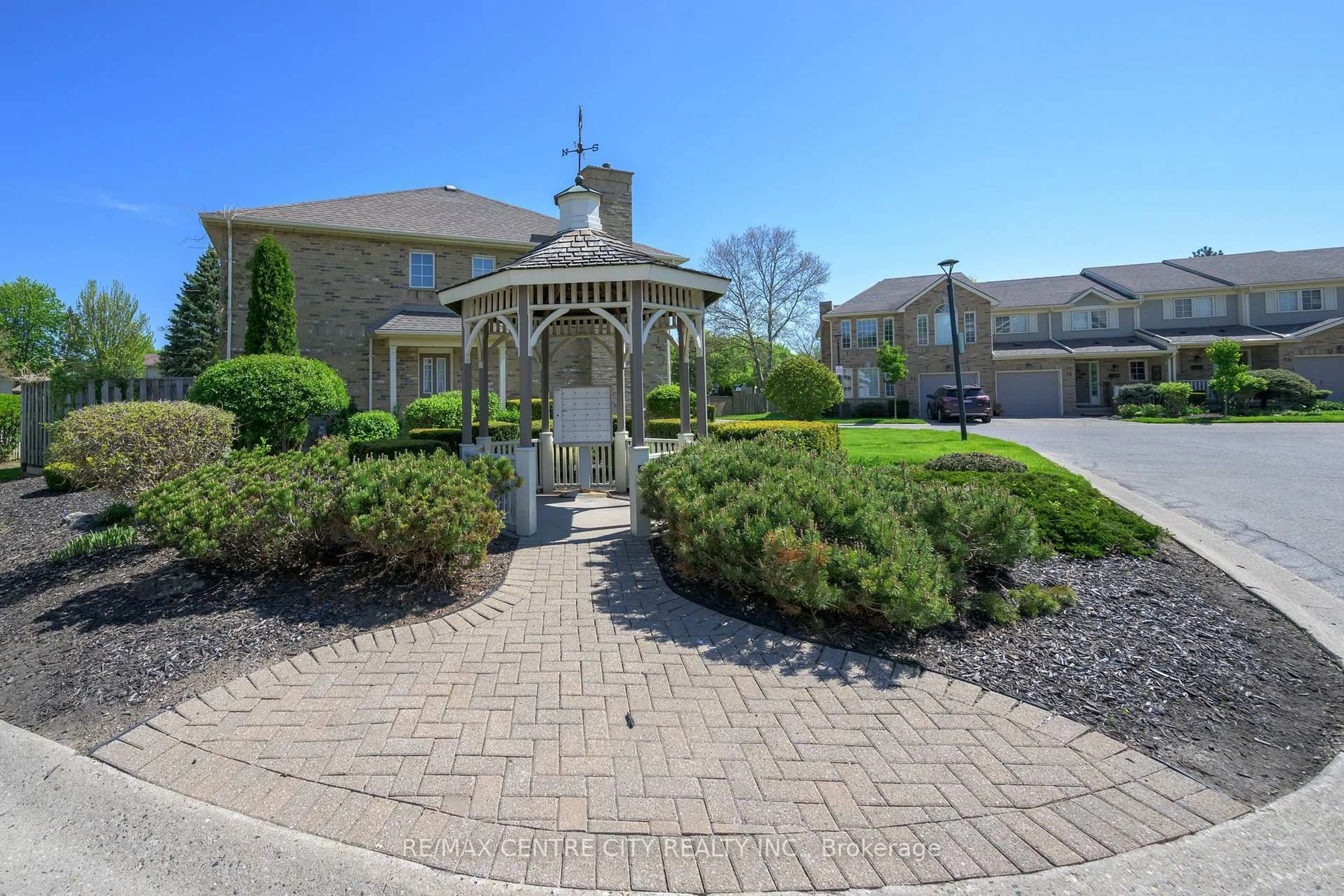 Unknown for 1015 Farnham Rd #3, London South Ontario N6K 1S3