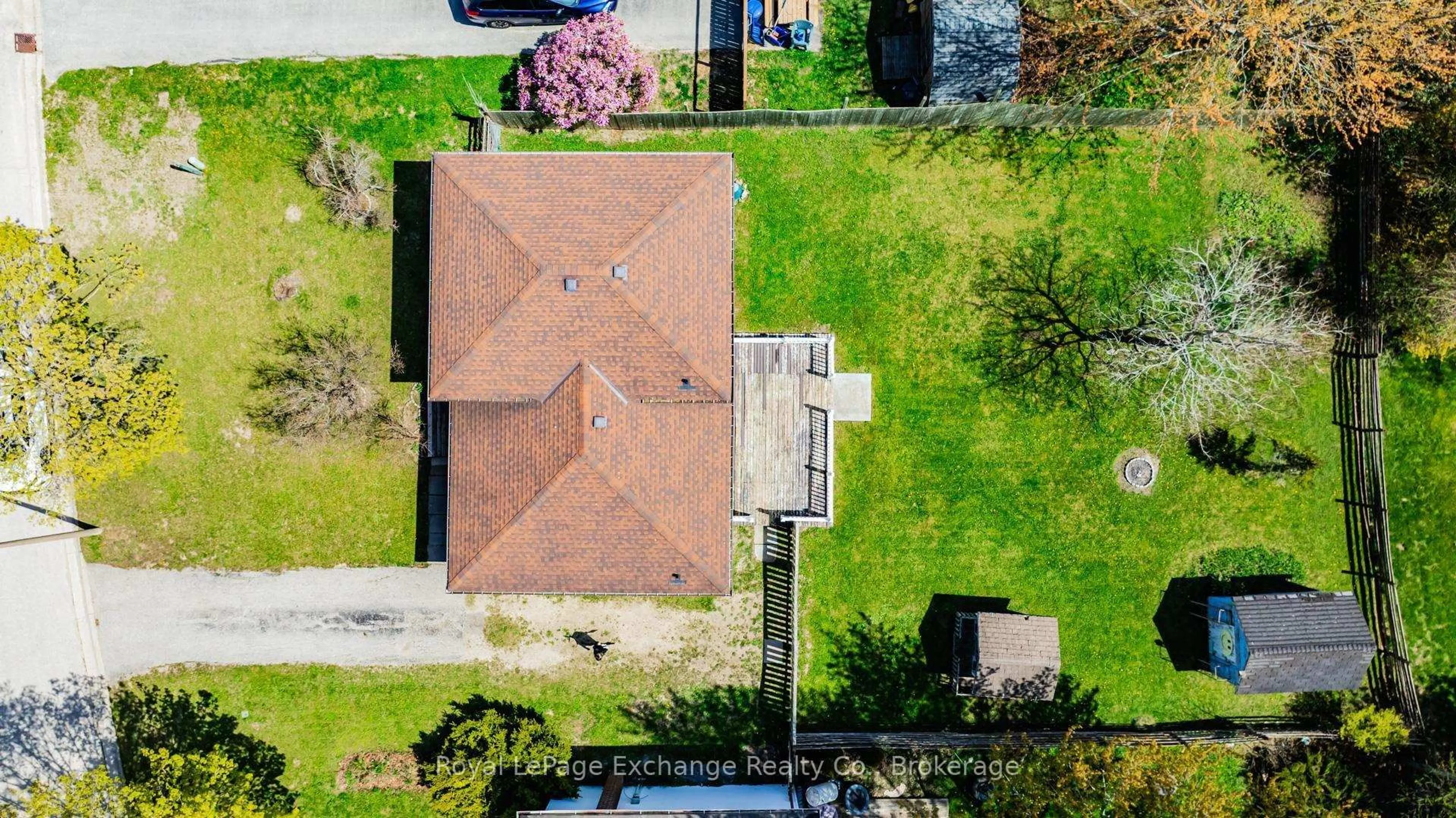 A pic from outside/outdoor area/front of a property/back of a property/a pic from drone, street for 740 Johnston Cres, Kincardine Ontario N2Z 1S3