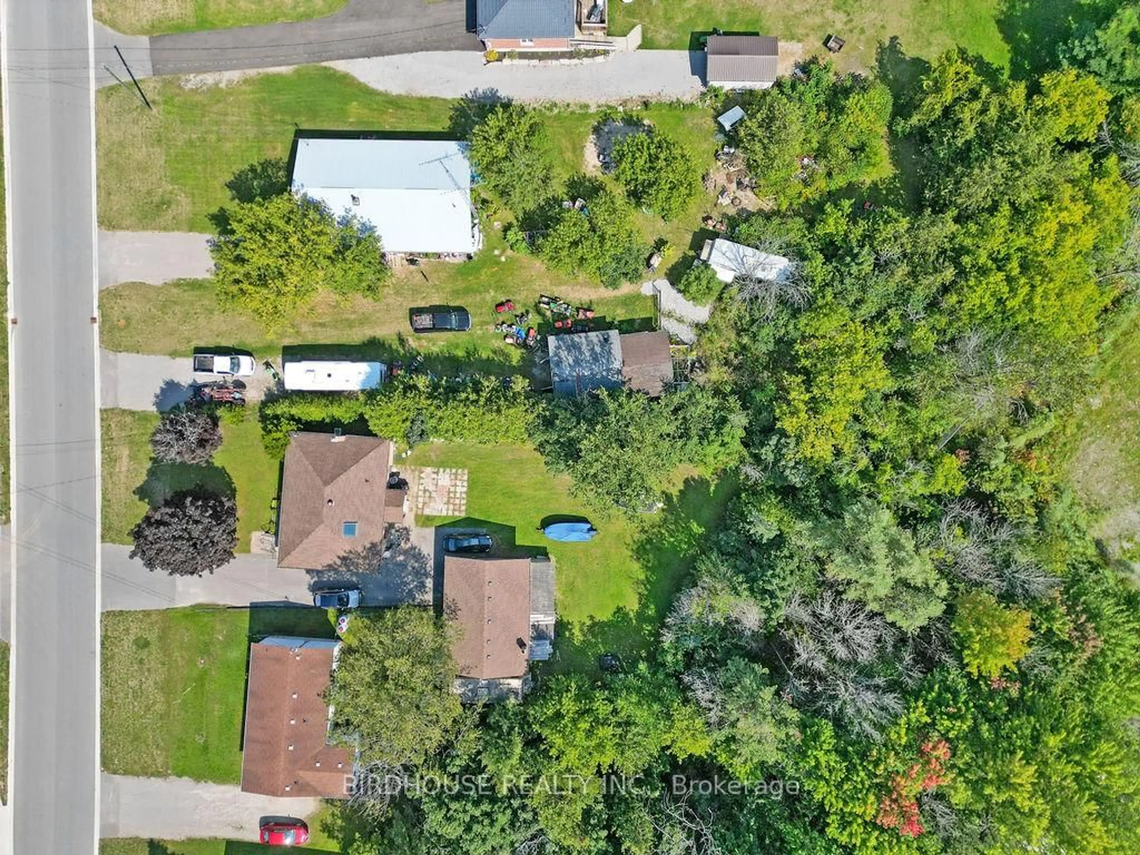 A pic from outside/outdoor area/front of a property/back of a property/a pic from drone, street for 139 Murray St, Kawartha Lakes Ontario K0M 1N0