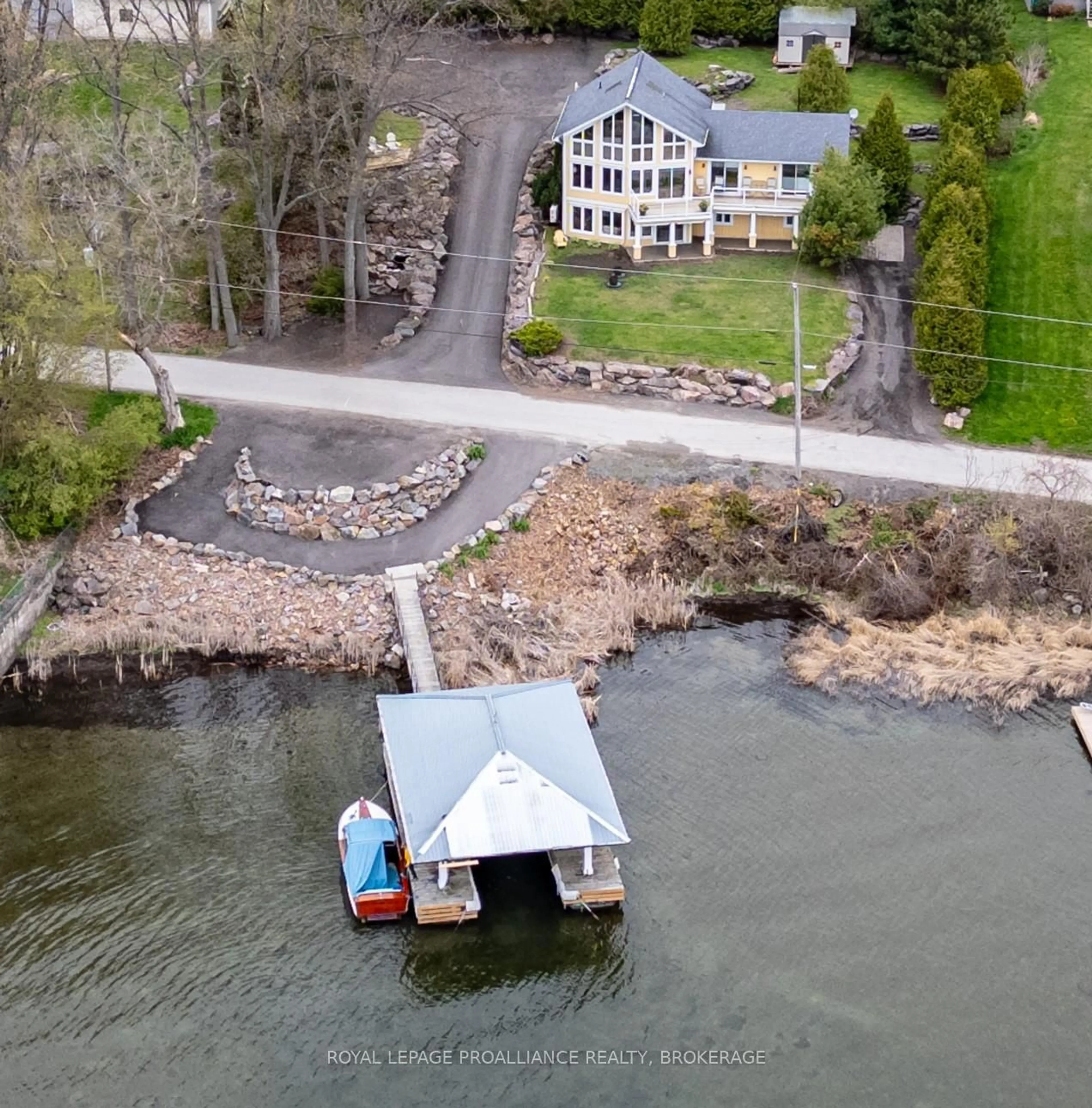 A pic from outside/outdoor area/front of a property/back of a property/a pic from drone, water/lake/river/ocean view for 146 River Rd, Front of Leeds & Seeleys Bay Ontario K0E 1L0
