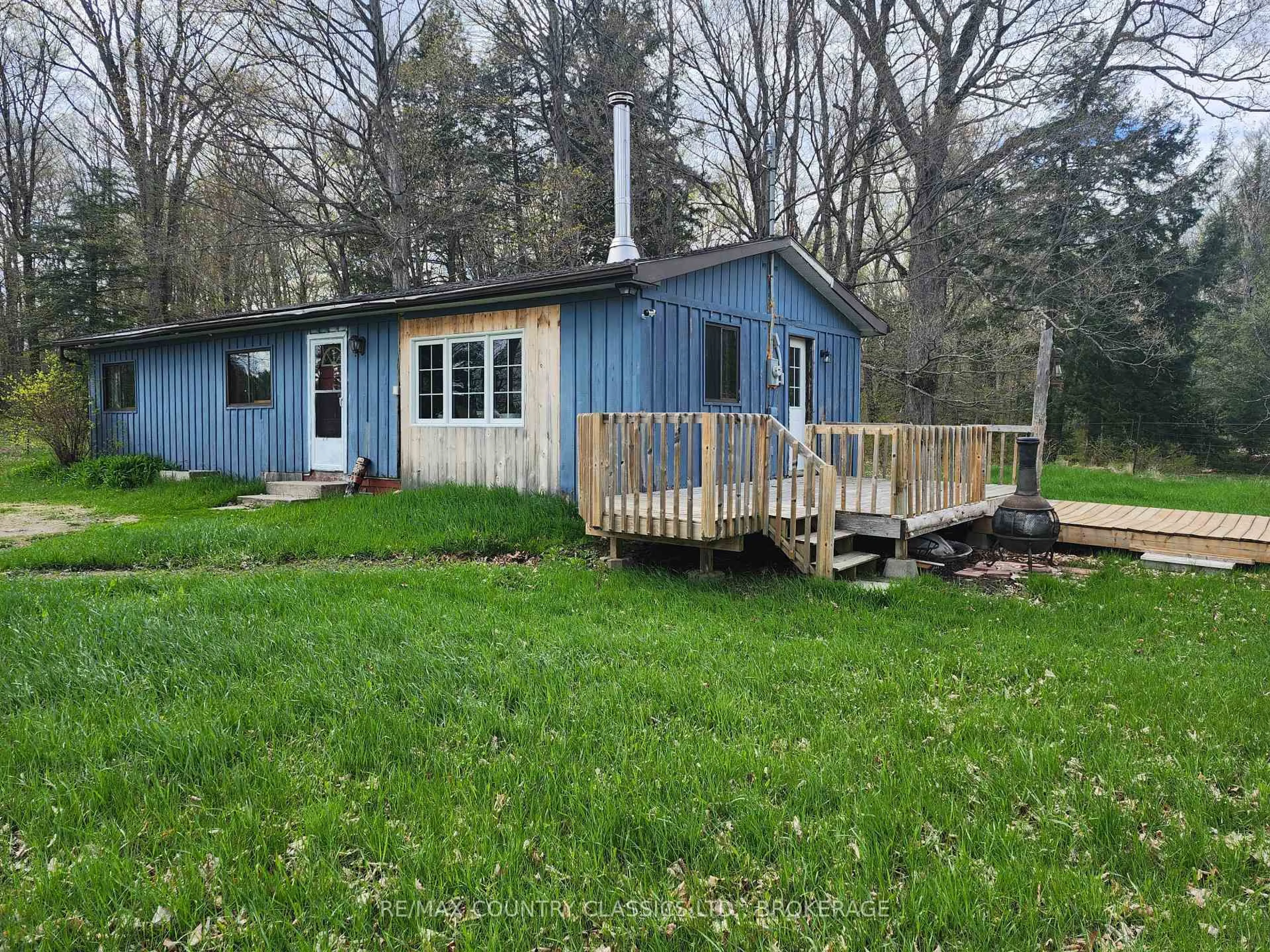 Unknown for 5853 Hwy 506 N/A, Cloyne Ontario K0H 1K0